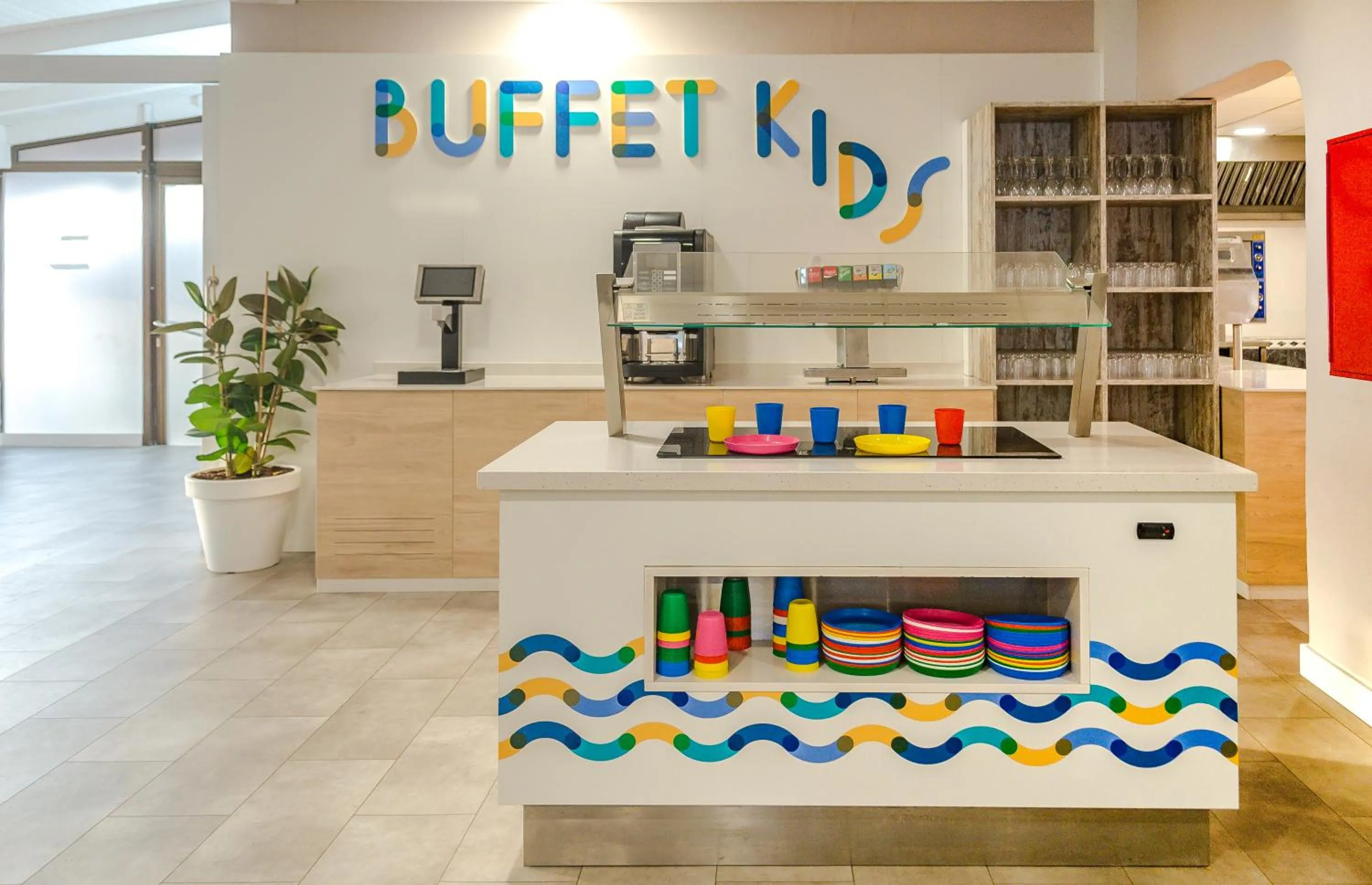 Restaurant/places to eat in FERGUS Club Carema Splash