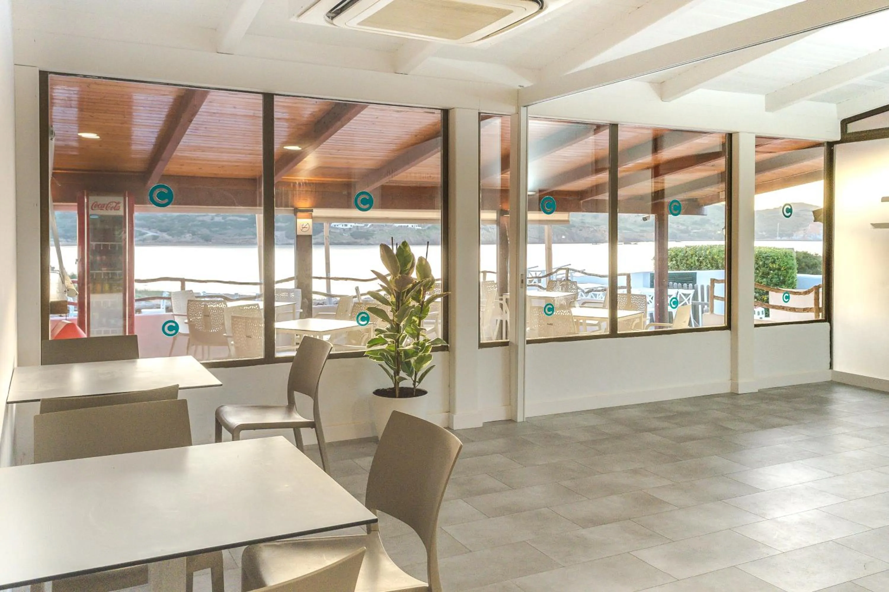 Restaurant/places to eat in FERGUS Club Carema Splash