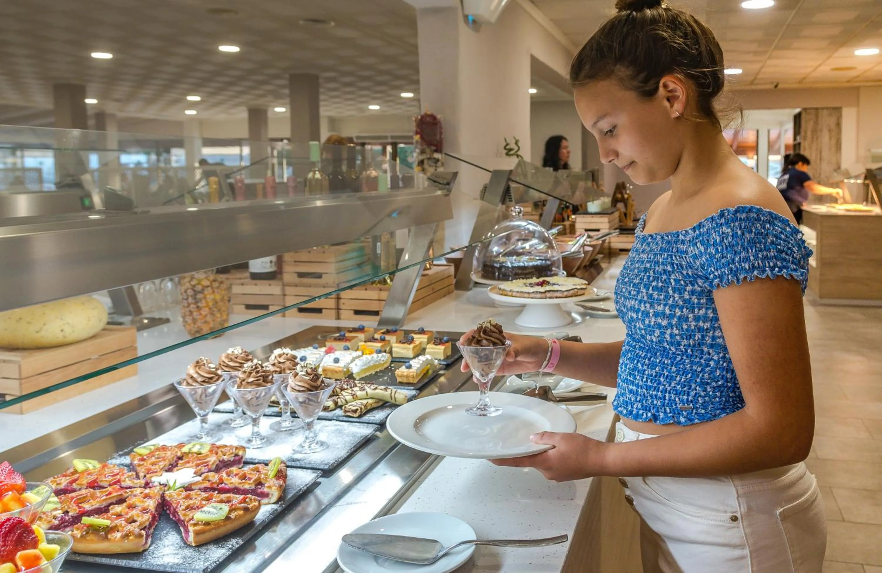 Food and drinks in FERGUS Club Carema Splash