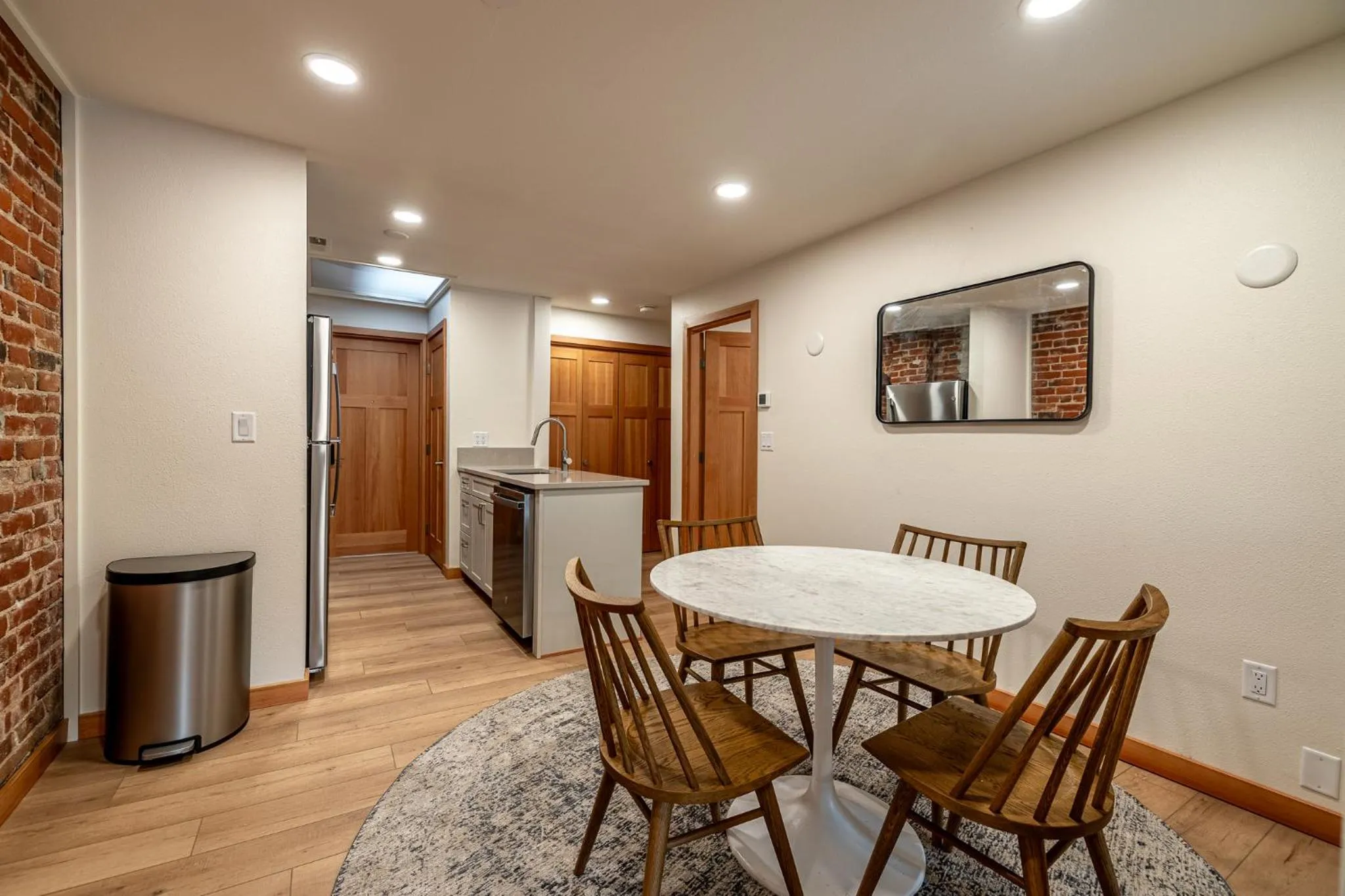 Dining area in Bavarian Lodge Suites