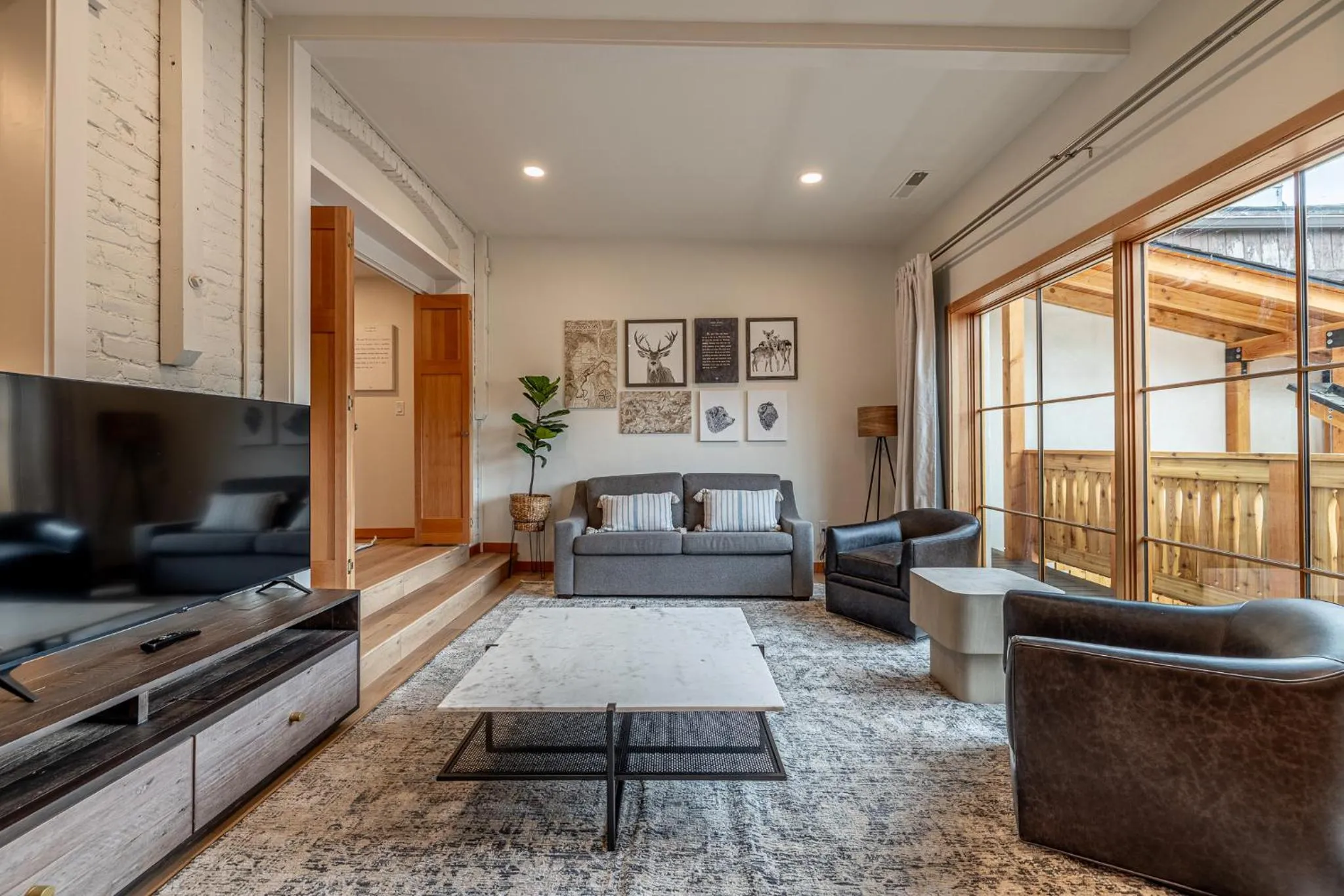 TV and multimedia in Bavarian Lodge Suites