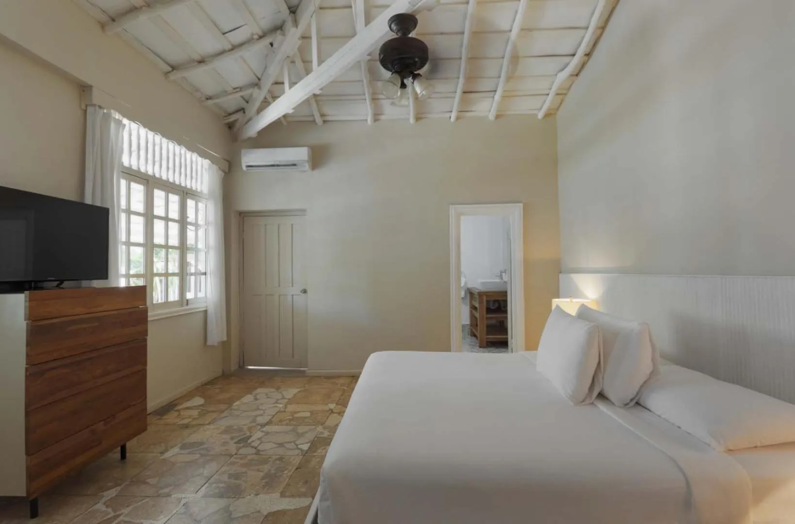 Bed in Villa Marina Hotel