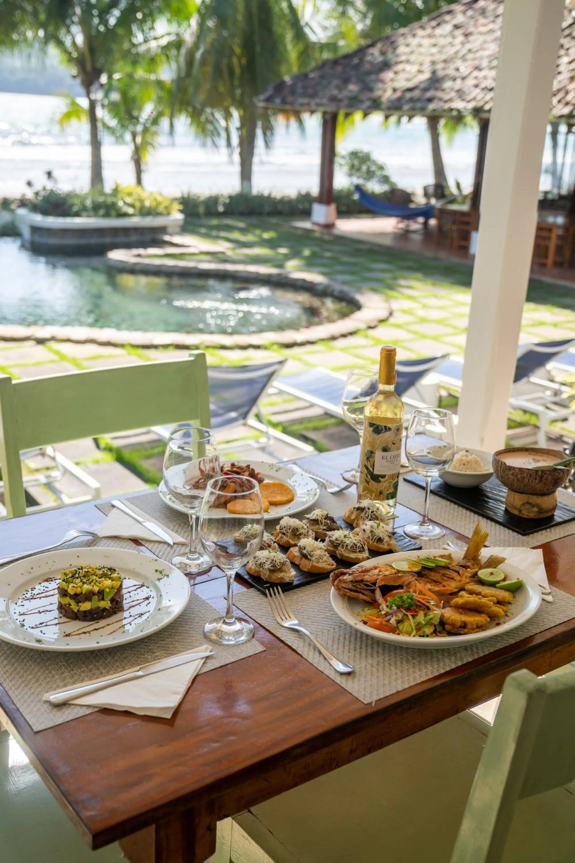 Restaurant/places to eat in Villa Marina Hotel