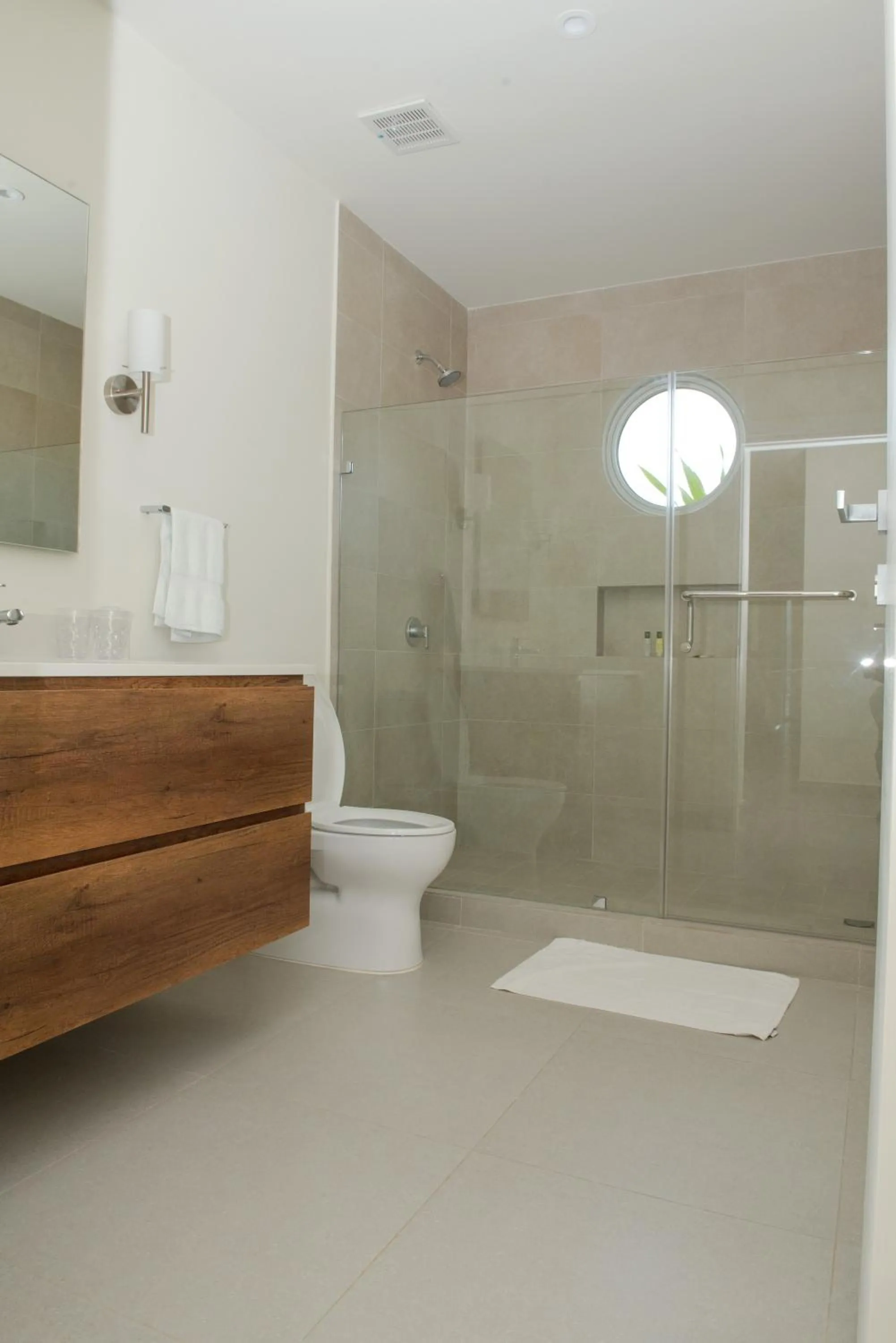 Shower in Villa Marina Hotel