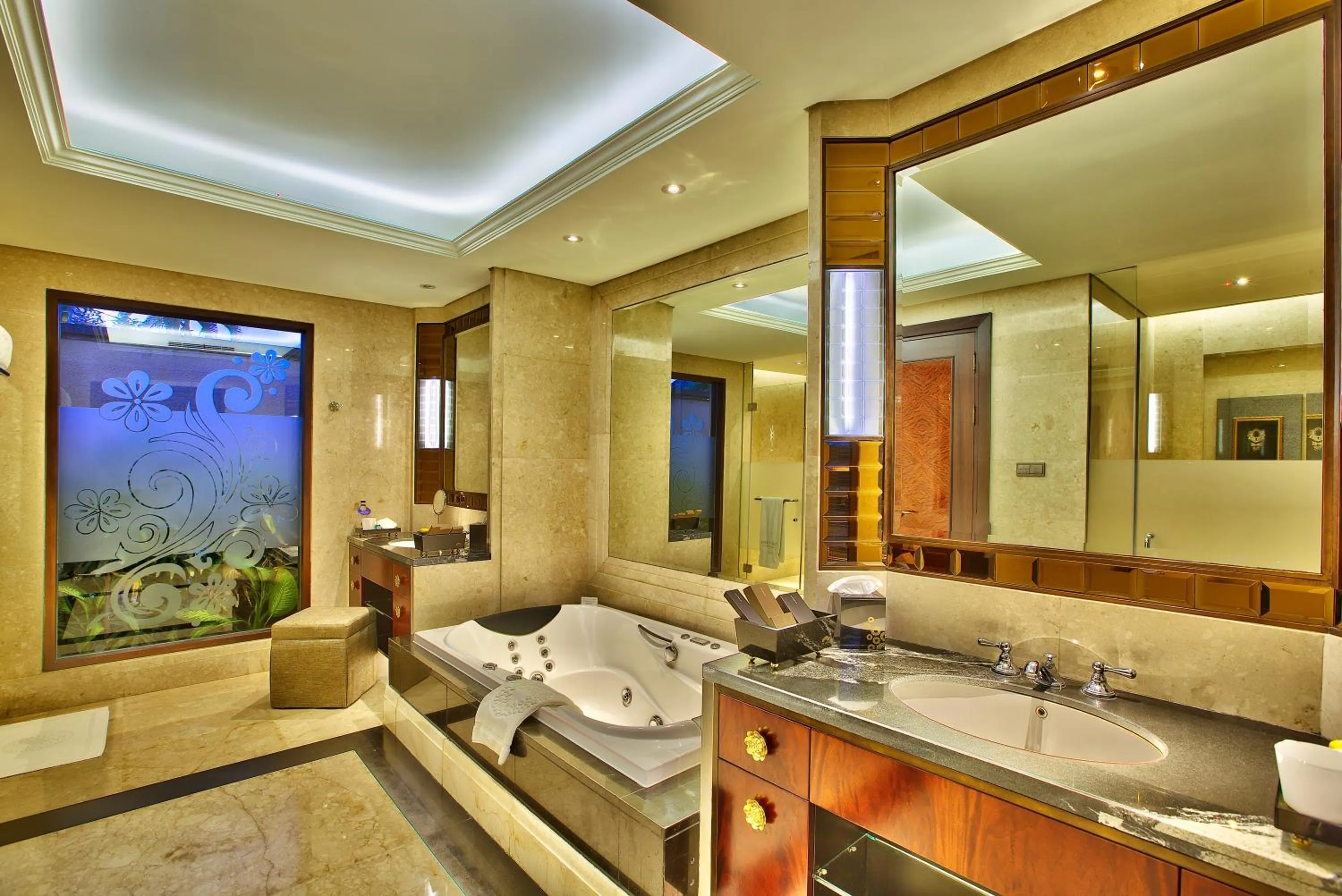 Shower in The Trans Resort Bali