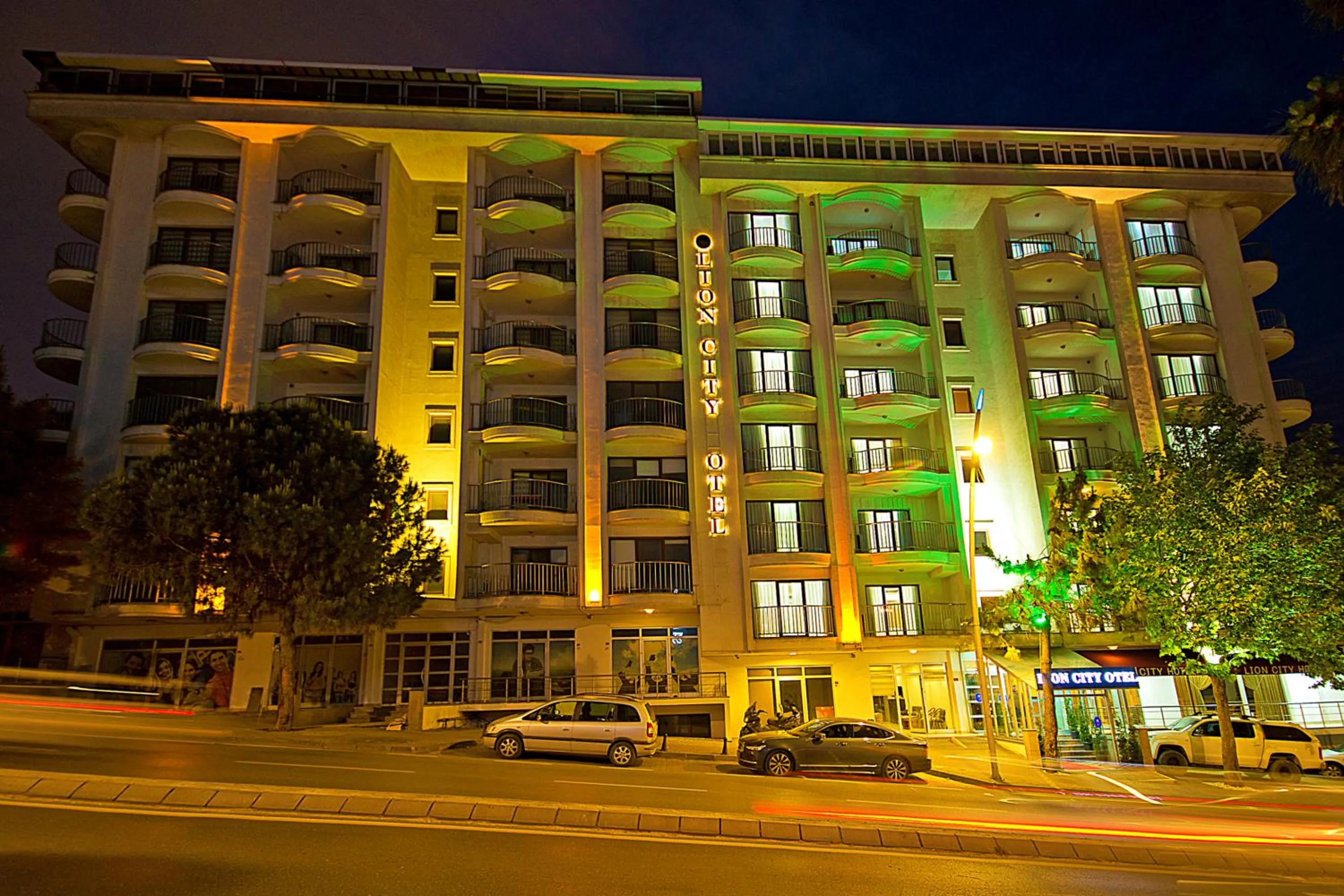Property building in Lion City Hotel