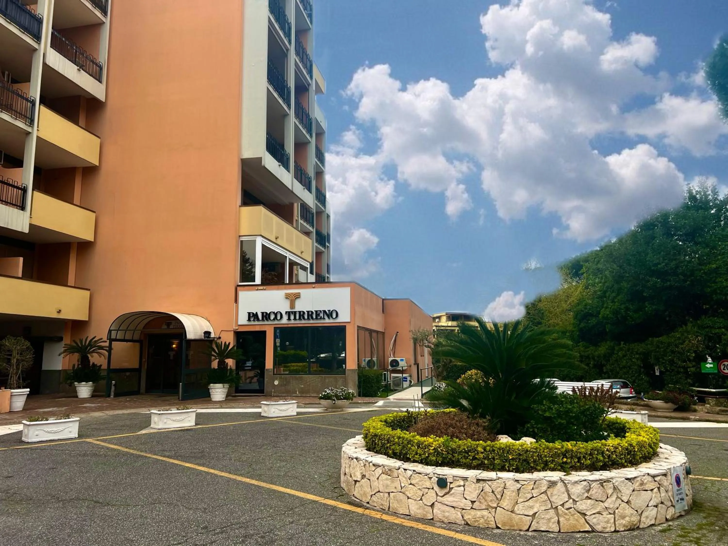 Property building in Parco Tirreno Hotel