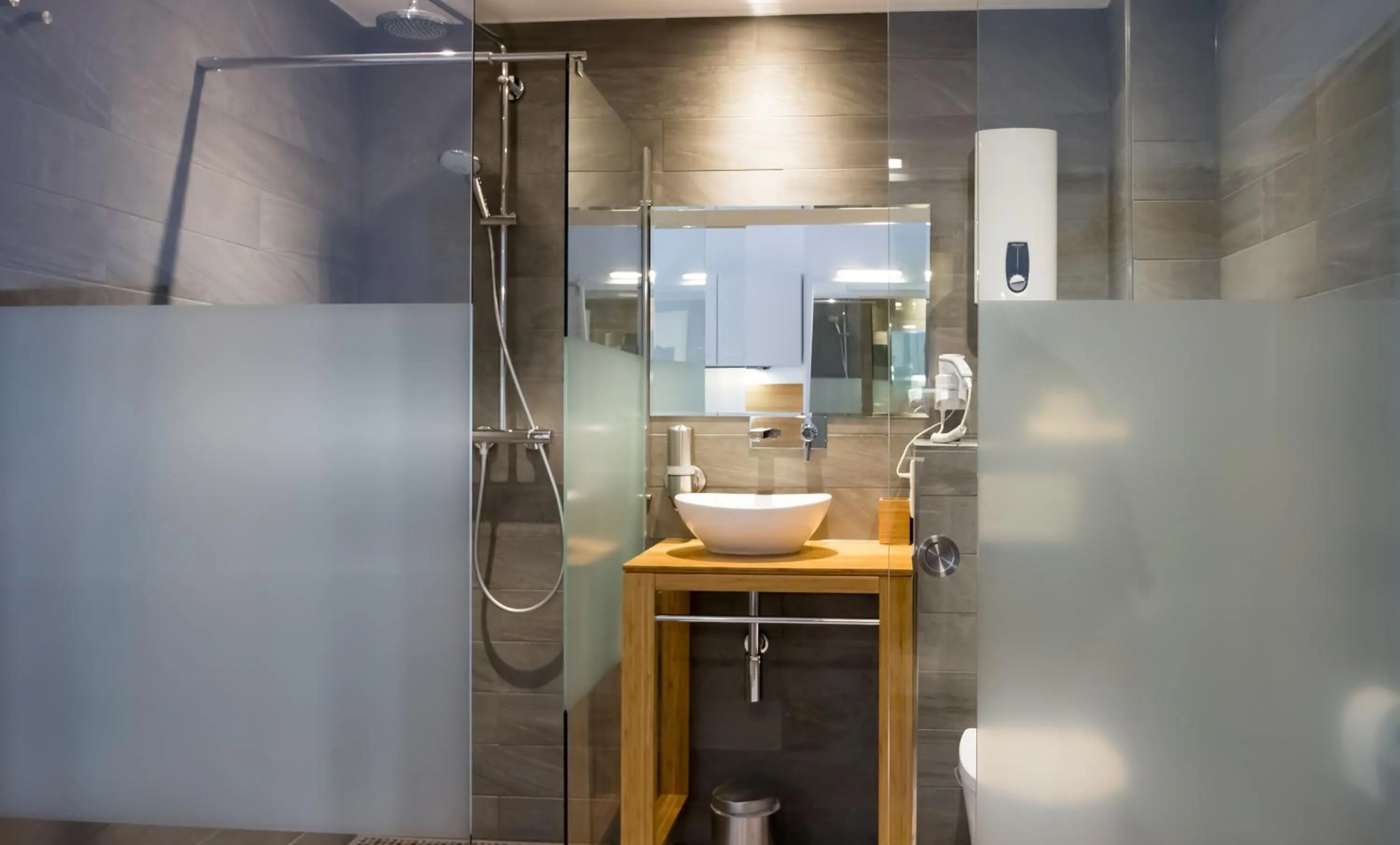 Bathroom in dingdong koblenz - city apartments