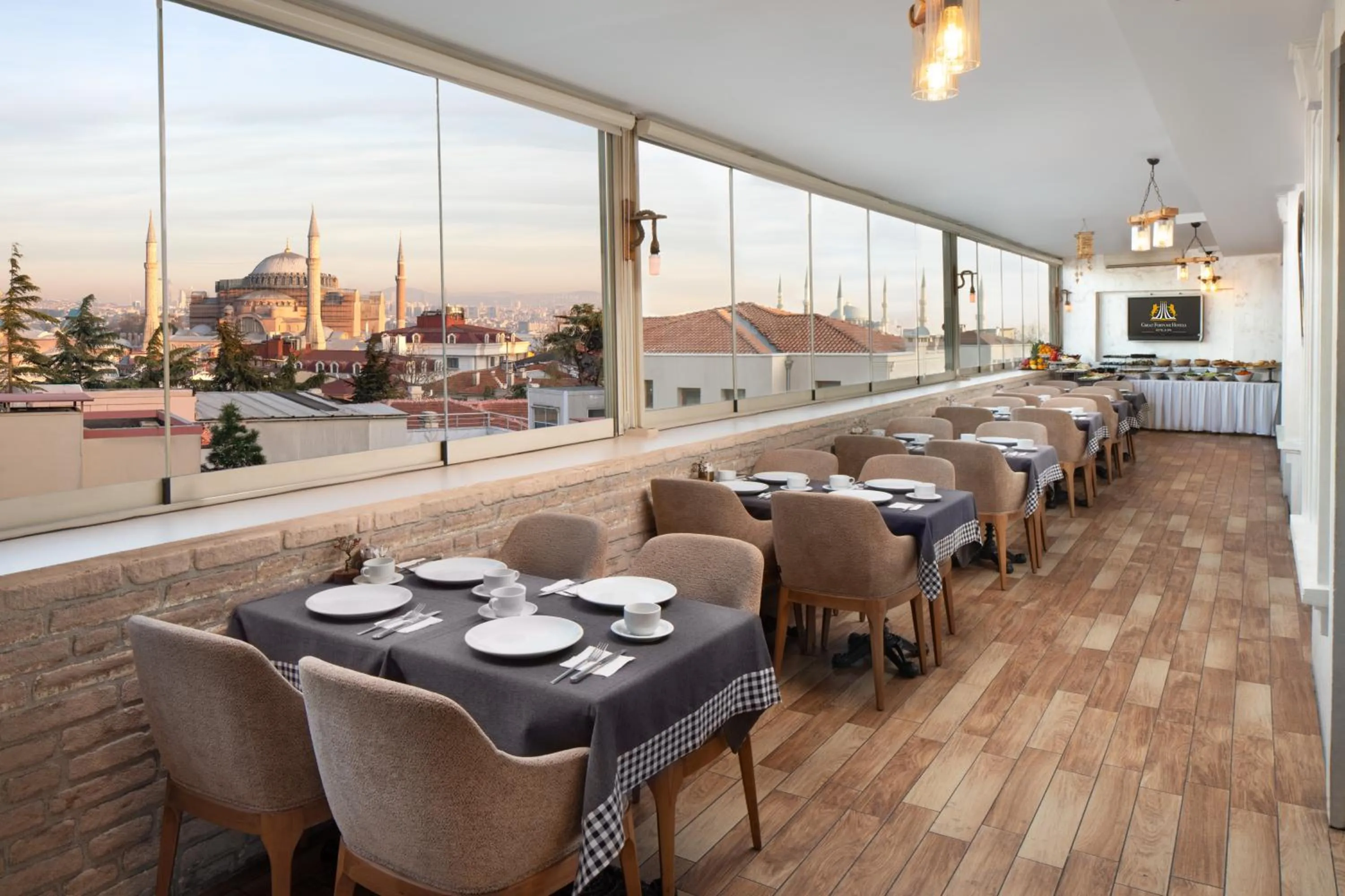 Restaurant/places to eat in Great Fortune Concept Hotel