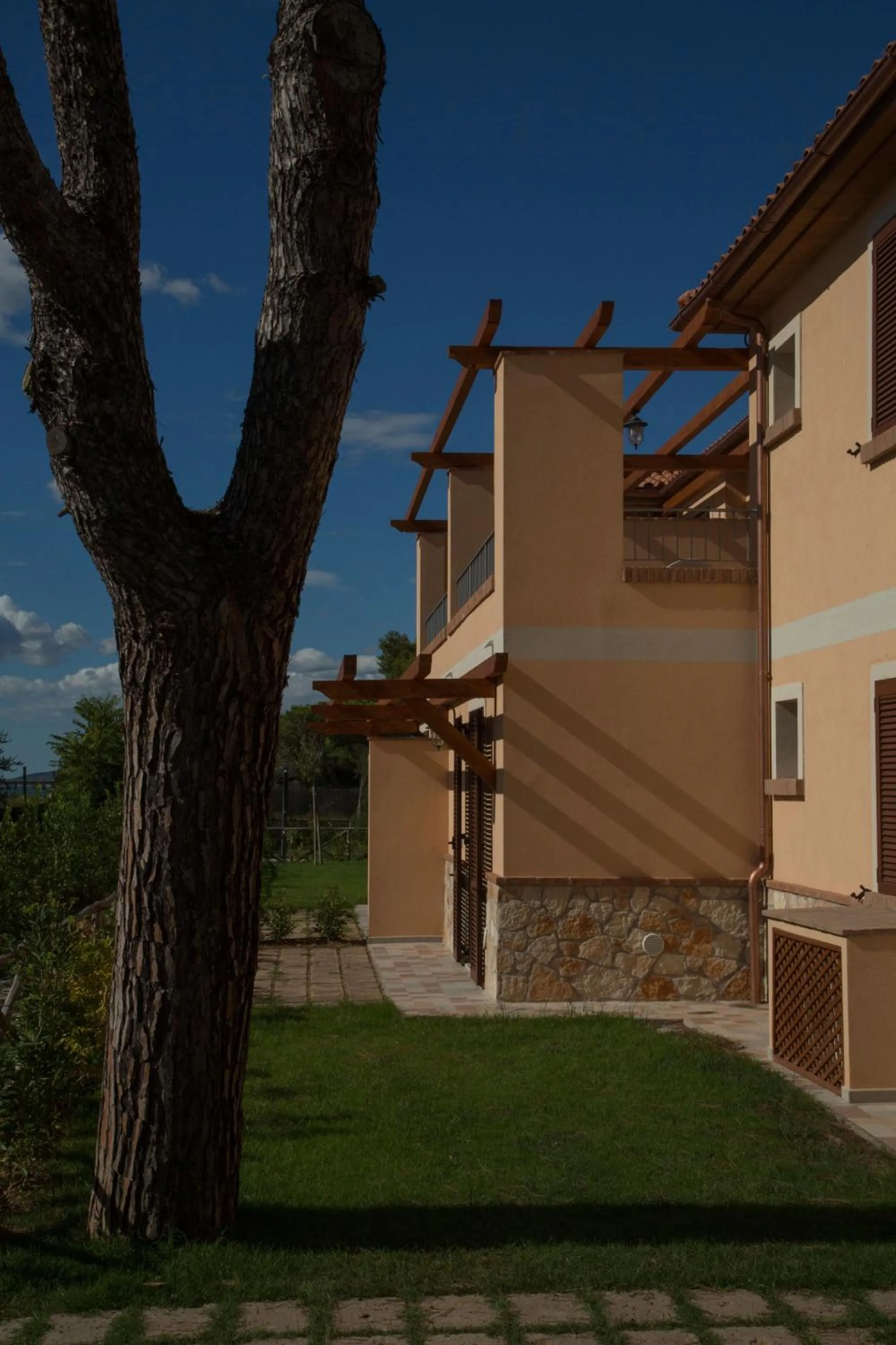 Facade/entrance in La Residenza del Golfo