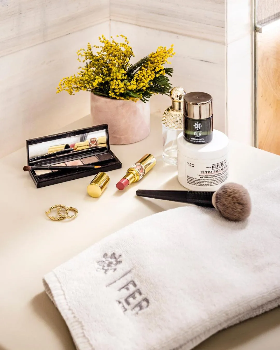 Bathroom, Bed in Fer Hotel