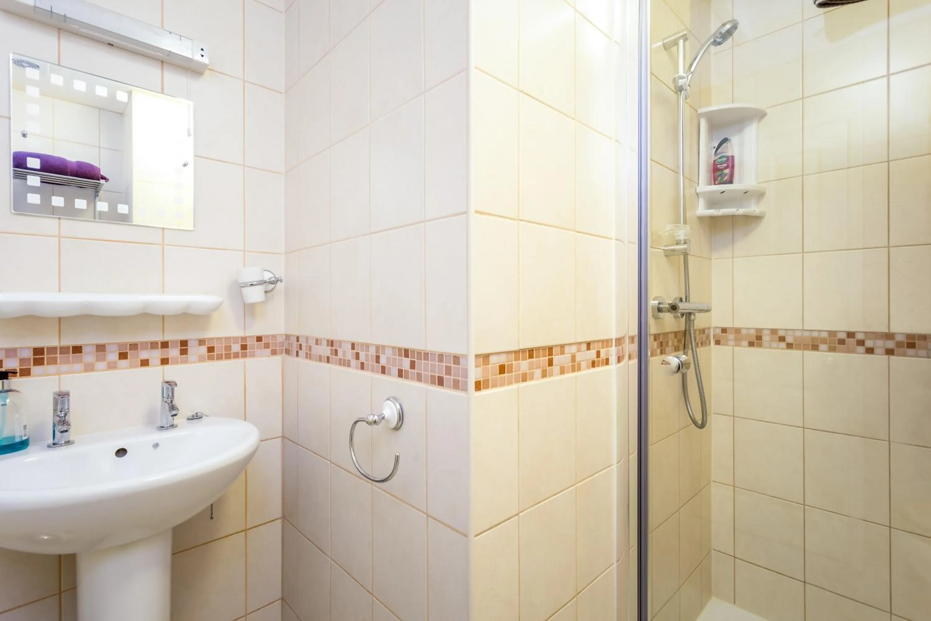 Bathroom in Arden Park Ensuite Rooms