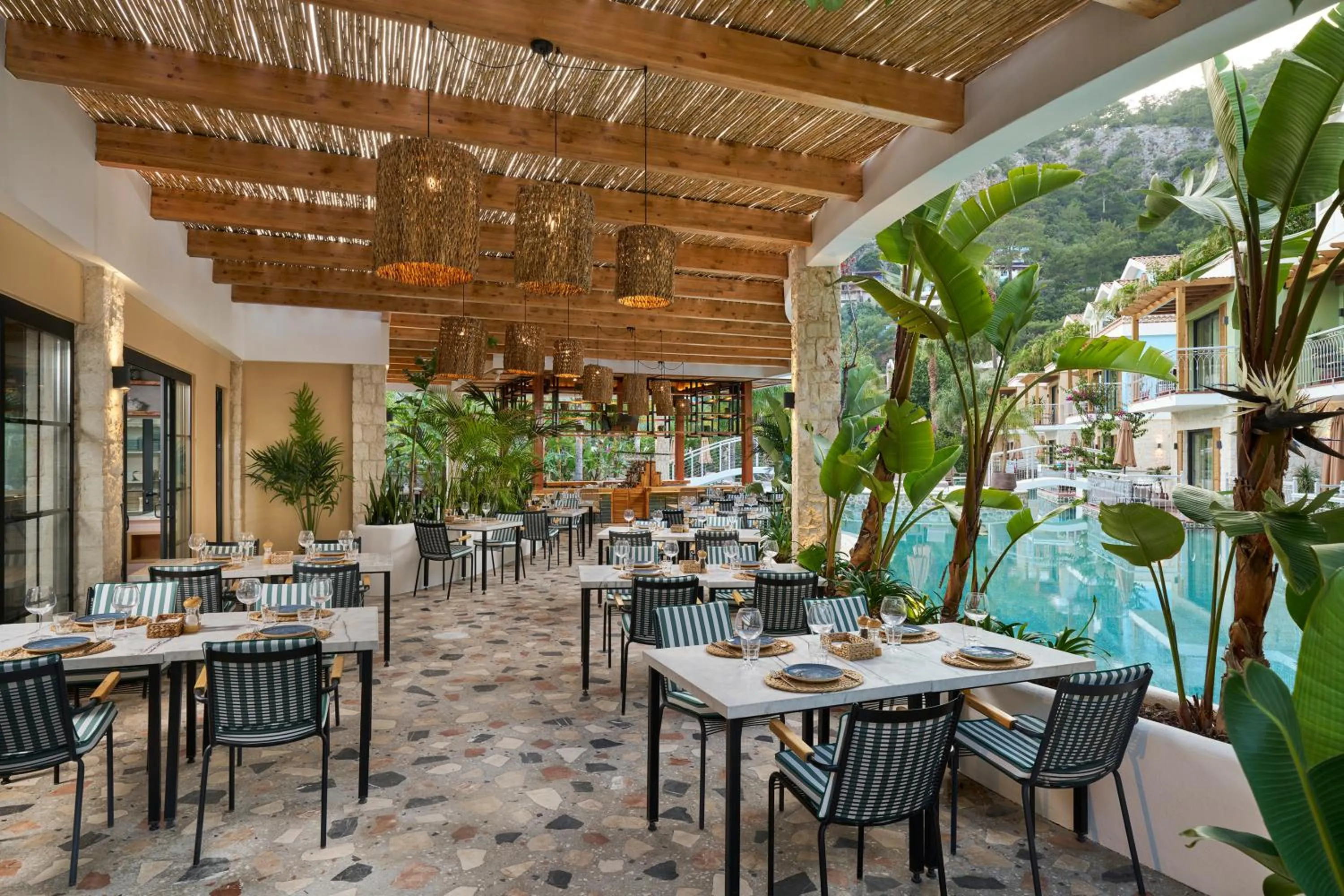 Restaurant/places to eat in La Boutique Maya