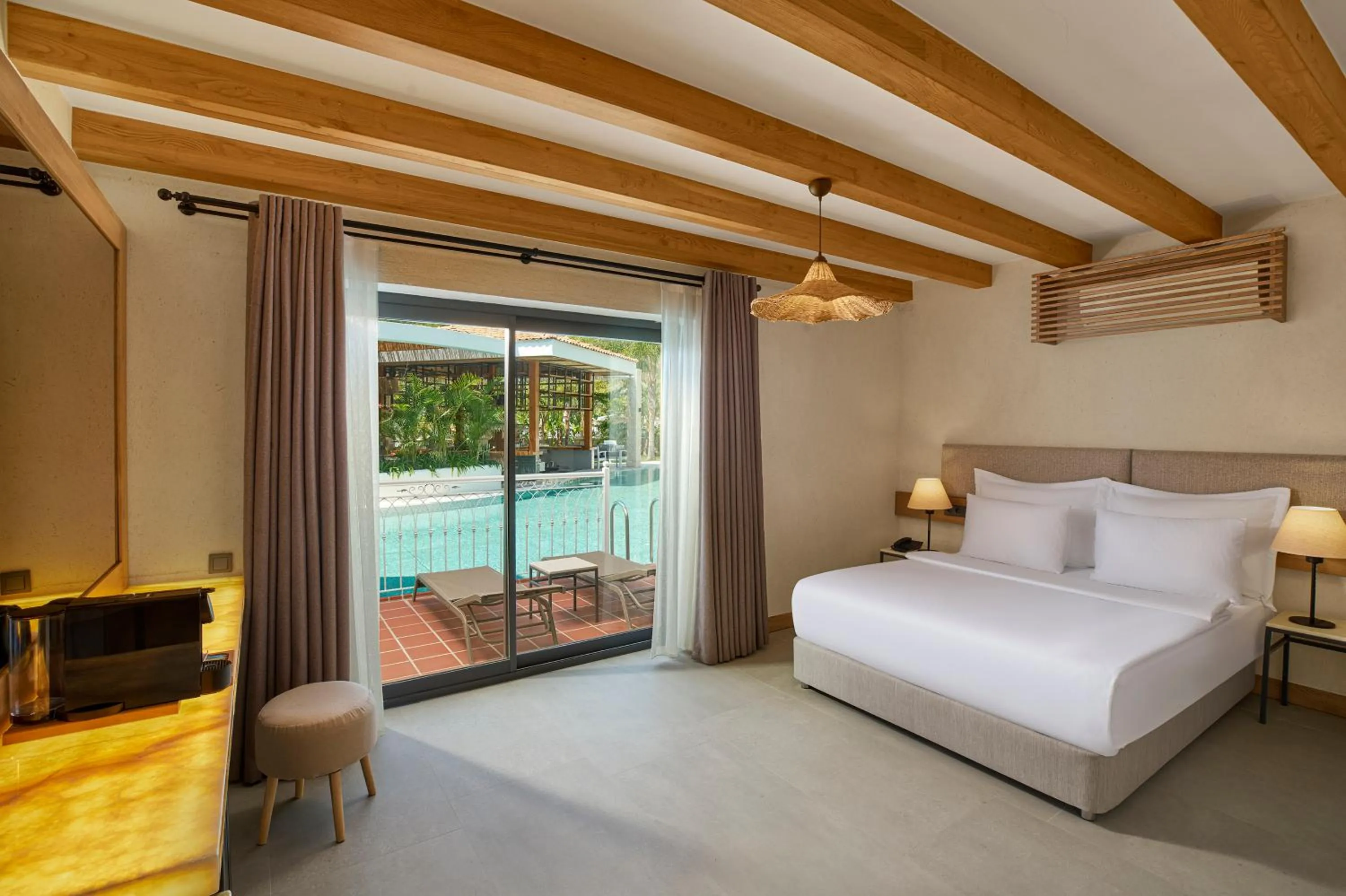 Bed in La Boutique Maya