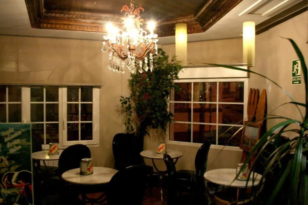 Restaurant/places to eat in Hotel Viento del Norte