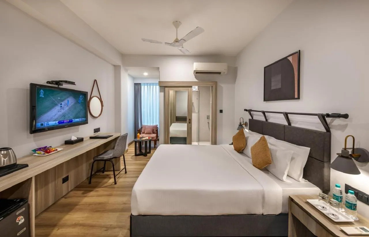 Bed in Comfort Inn Grand, Kaushambi