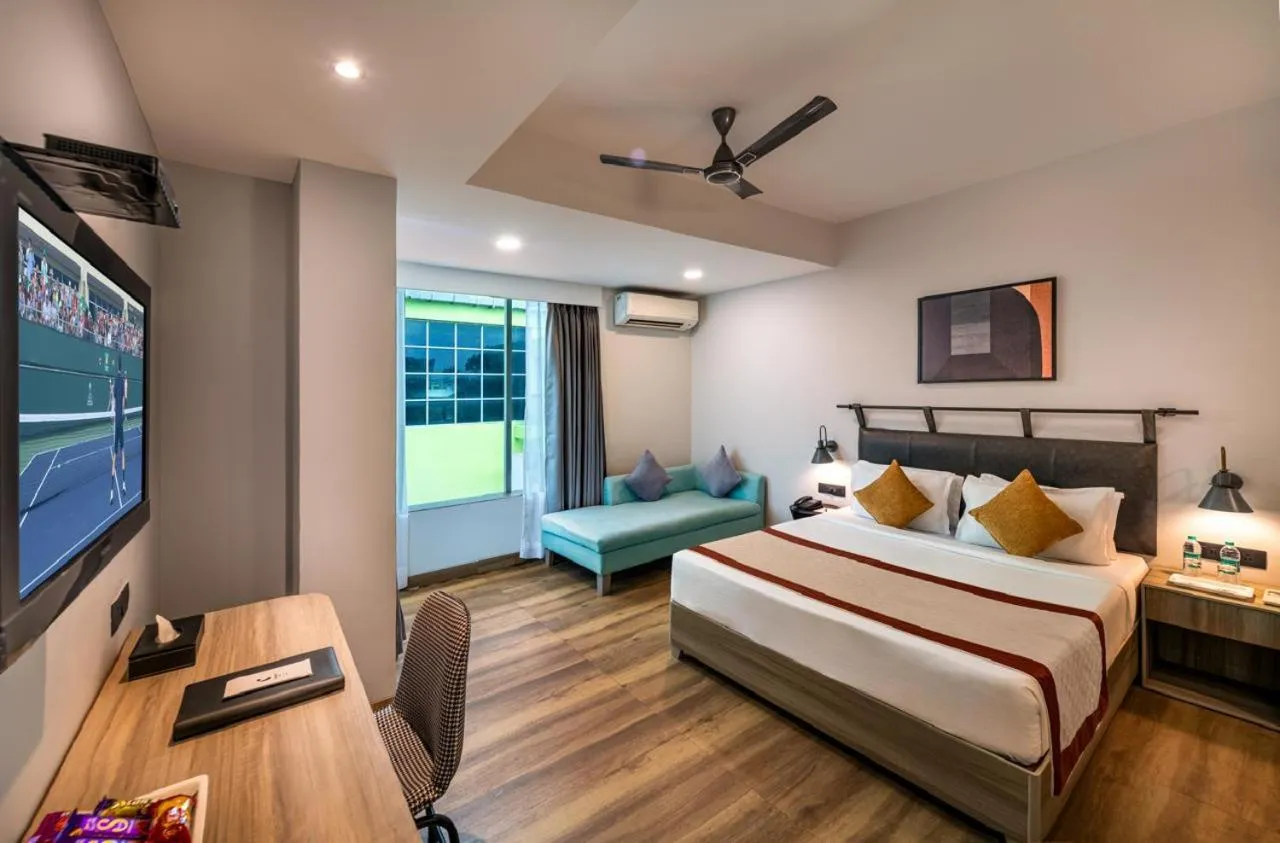 Bed in Comfort Inn Grand, Kaushambi