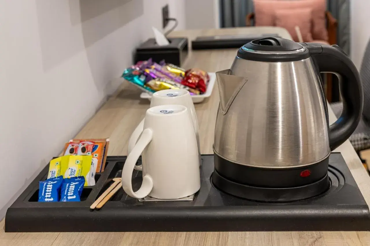 Superior Double or Twin Room - single occupancy in Comfort Inn Grand, Kaushambi Superior Double or Twin Room - single occupancy in Comfort Inn Grand, Kaushambi