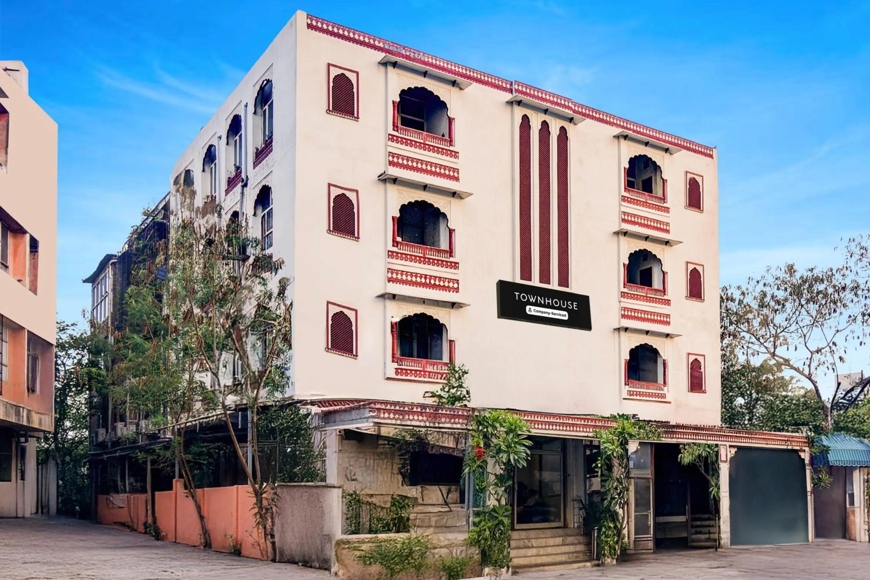 Facade/entrance in Townhouse Chandpole Metro Station Formerly Hotel Raghuraj Palace
