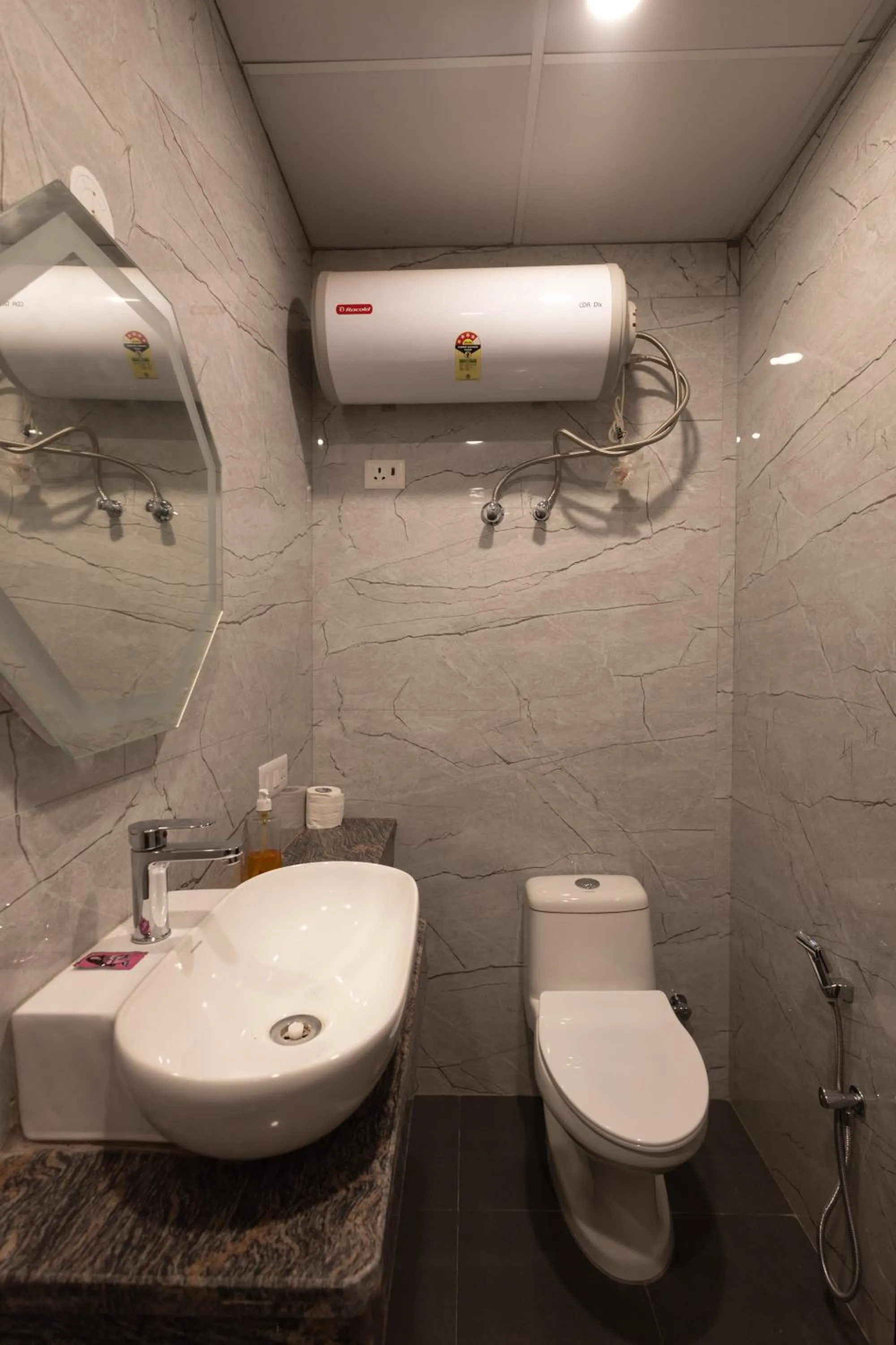 Bathroom in Hotel Sunrise Ecostay