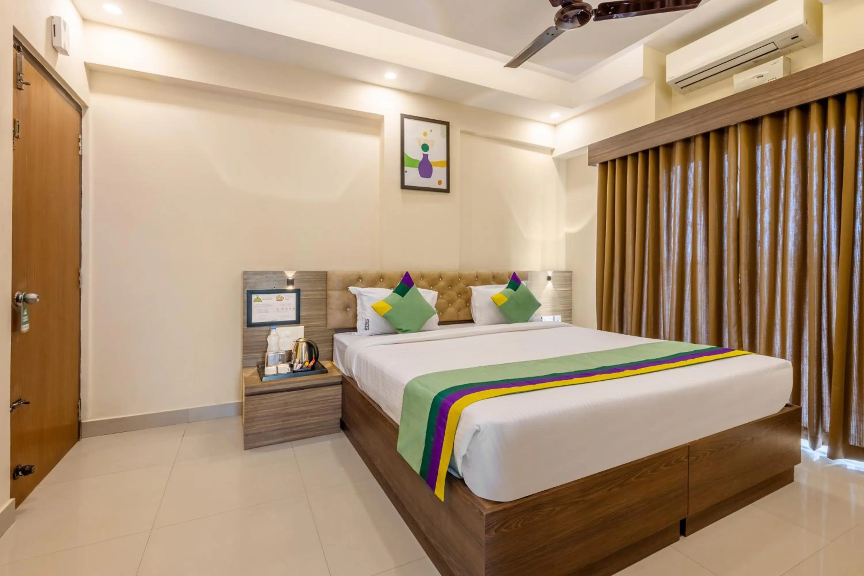 Bedroom, Bed in Treebo Sky City Grand, 5 Min From Mangalore Airport
