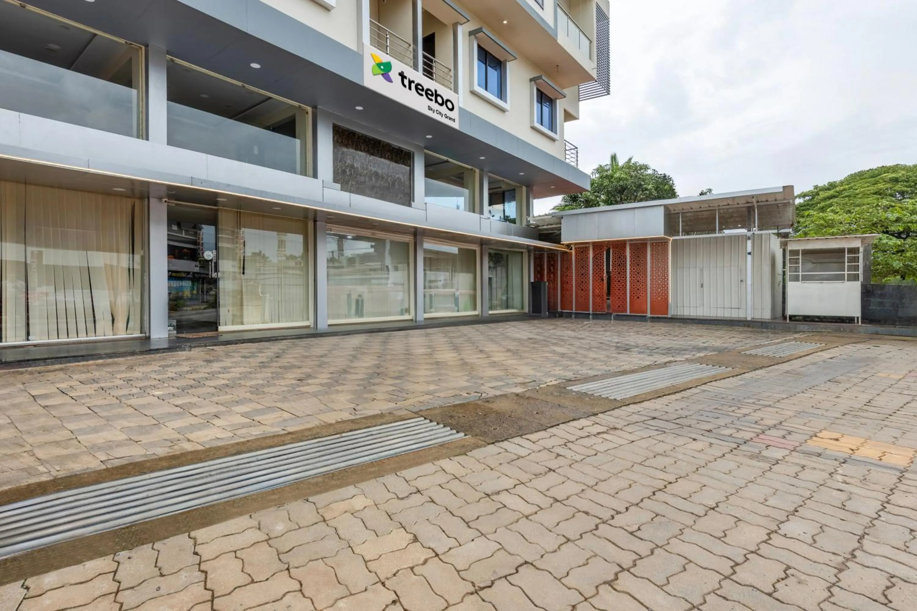 Facade/entrance in Treebo Sky City Grand, 5 Min From Mangalore Airport