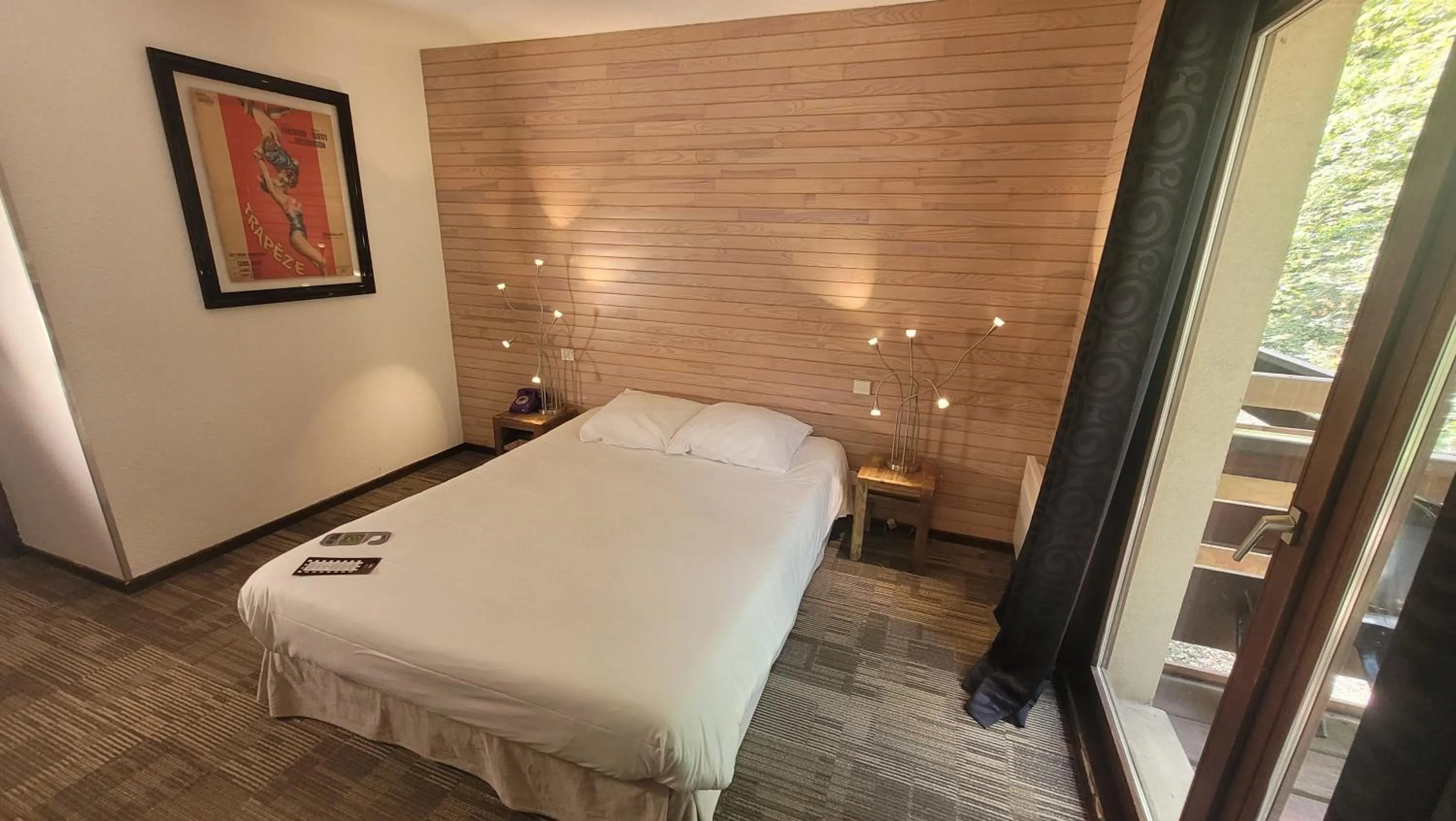 Bed in Enzo Hôtels - ST Eloy Metz Amneville By Kyriad Direct