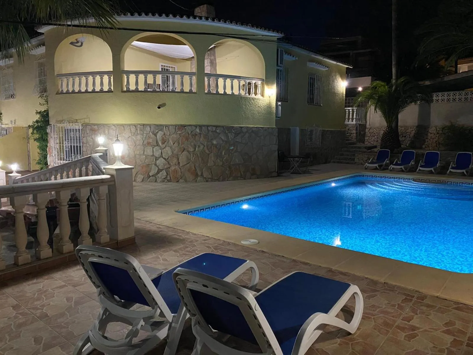 Property building in Villa Romeo