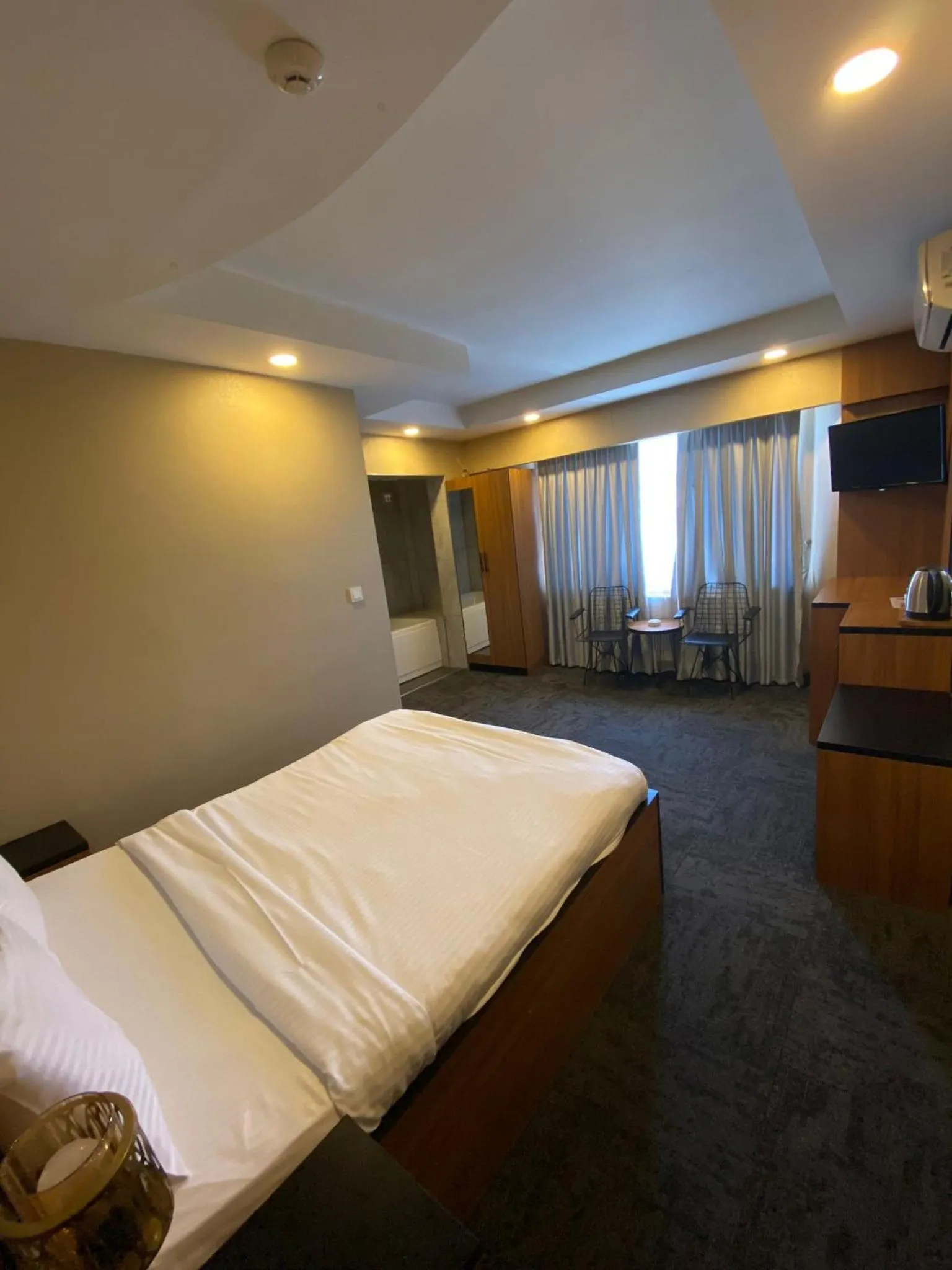 Coffee/tea facilities, Bed in Green Palmiye Hotel