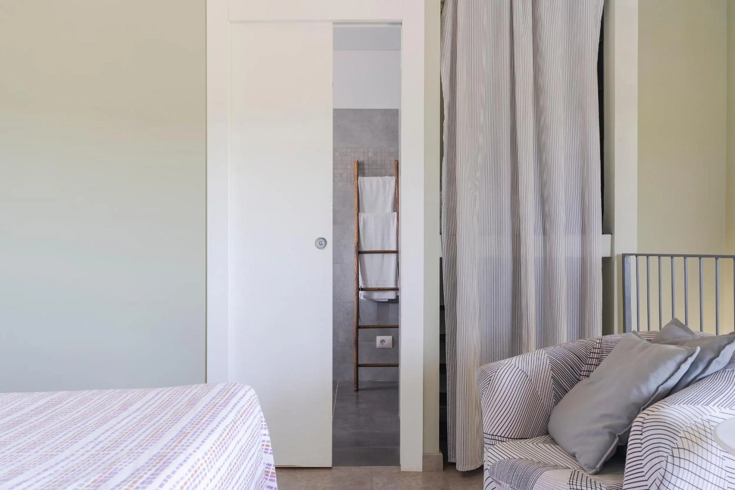 Bedroom, Bed in Residence Campagnole