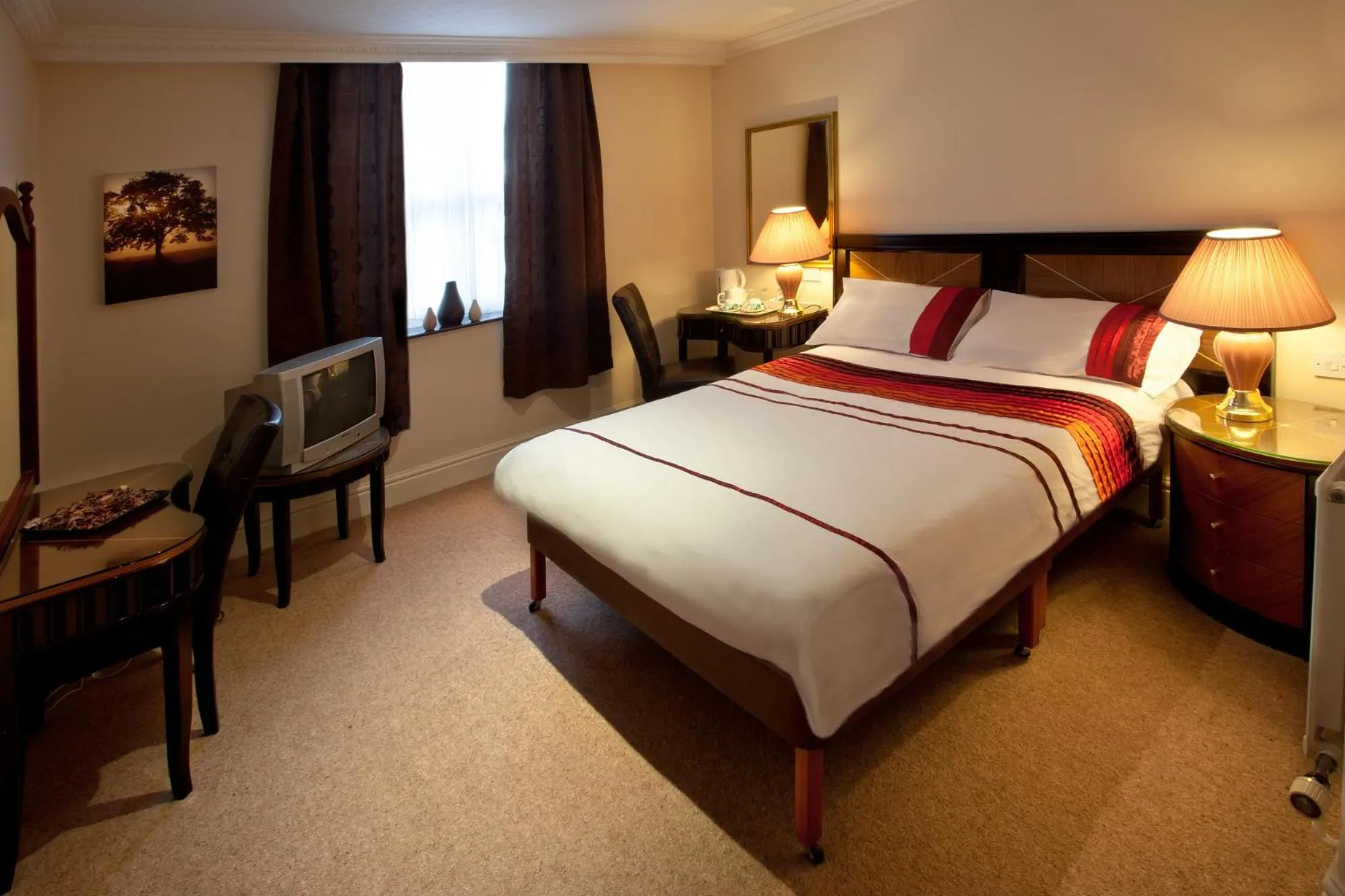 Photo of the whole room in Britannia Hotel, Stockport