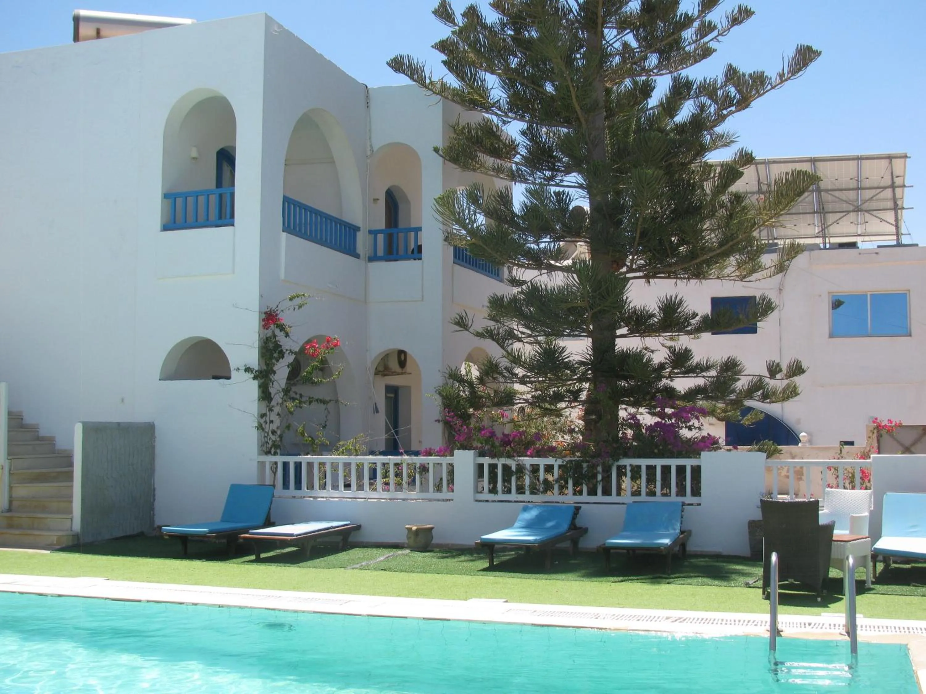 Swimming pool in Dar Salem