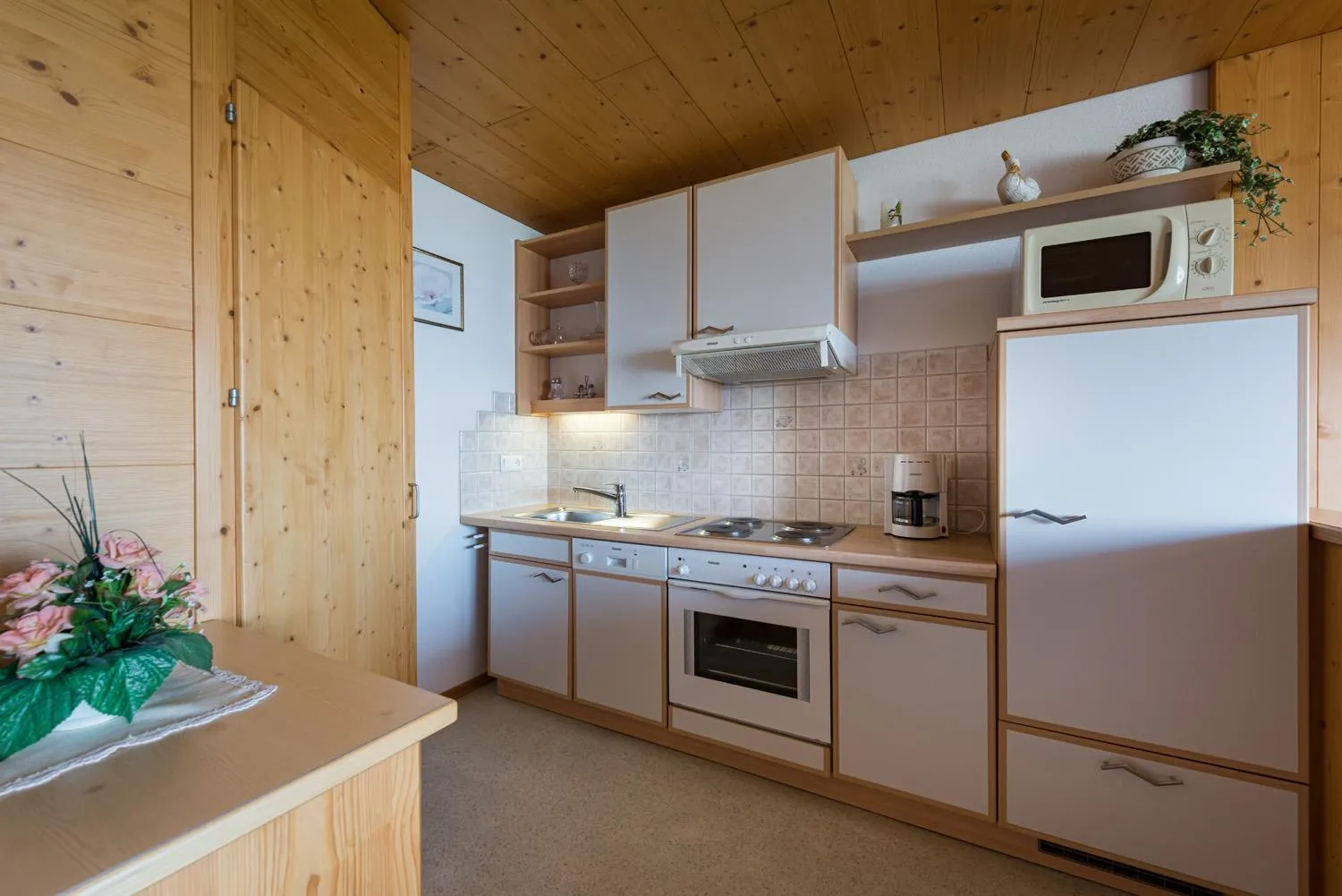 Kitchen or kitchenette in Ferienpension Steiner