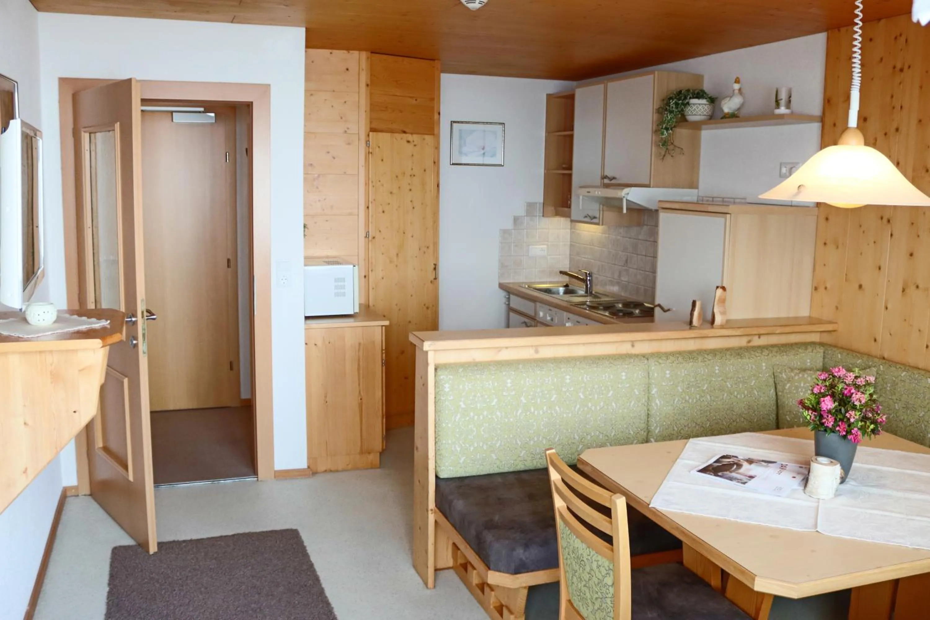 Kitchen or kitchenette in Ferienpension Steiner