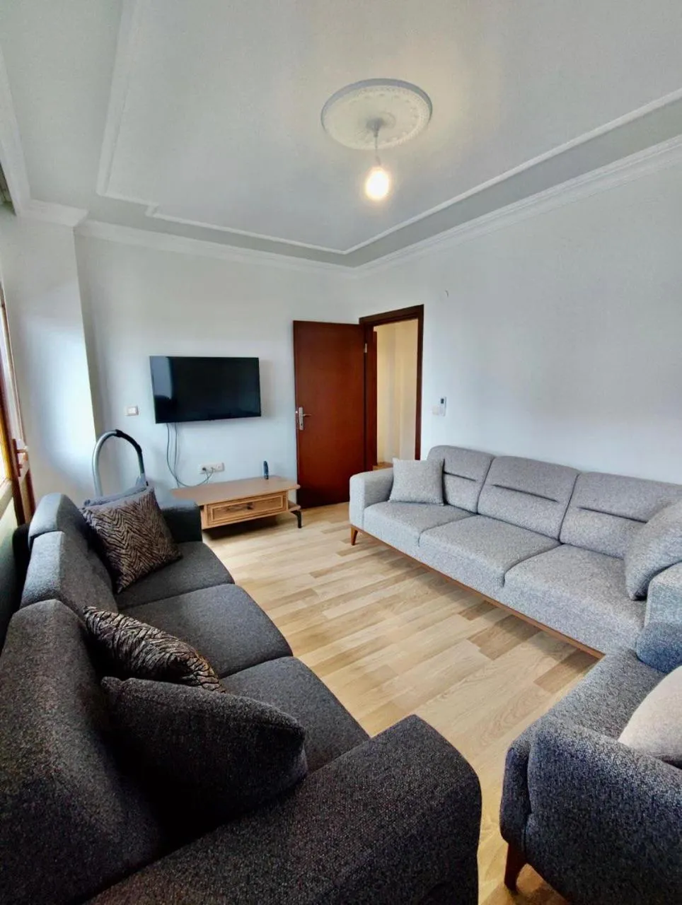 Communal lounge/ TV room in Erom Otel