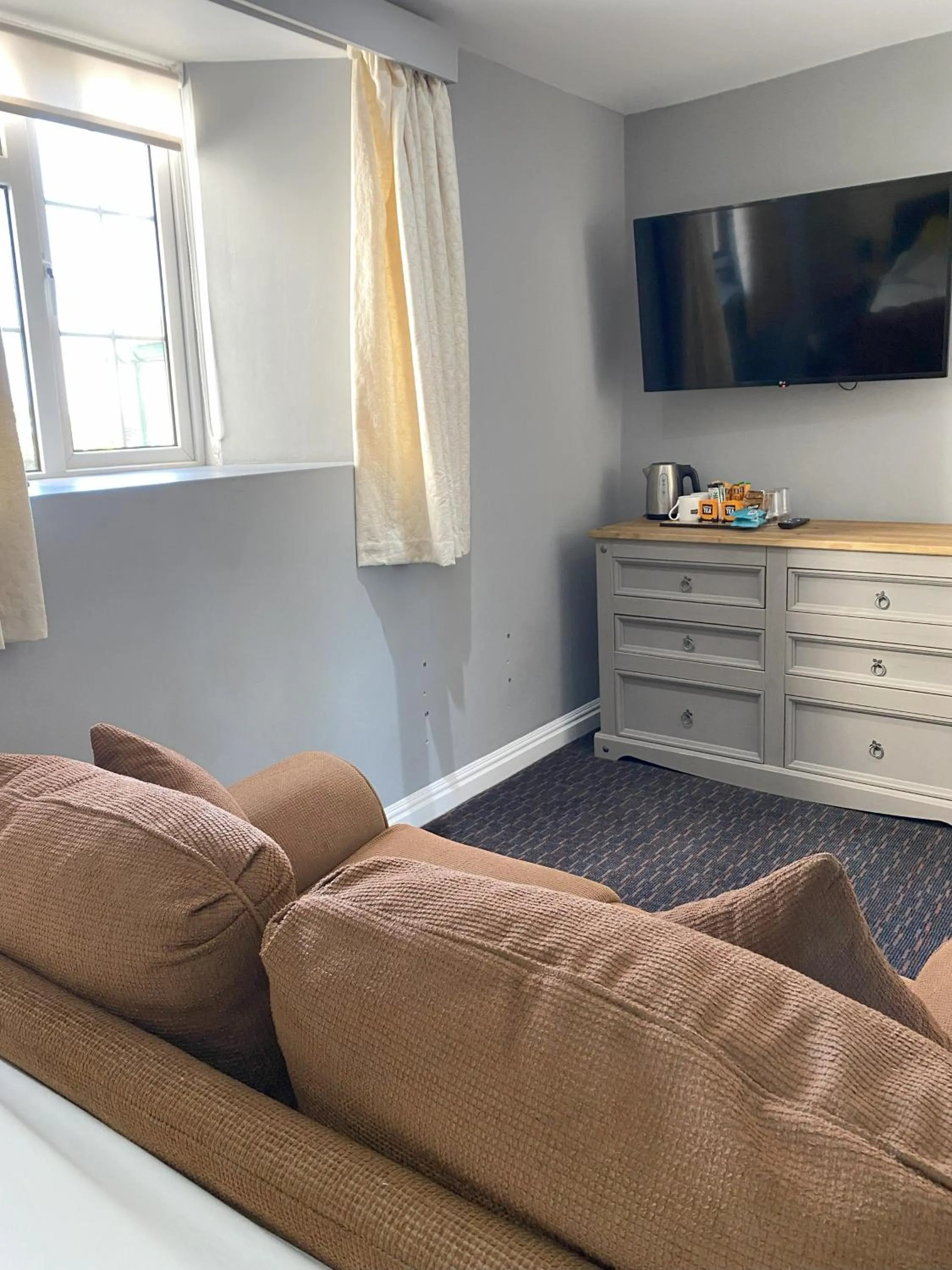 Seating area in Jubilee Inn