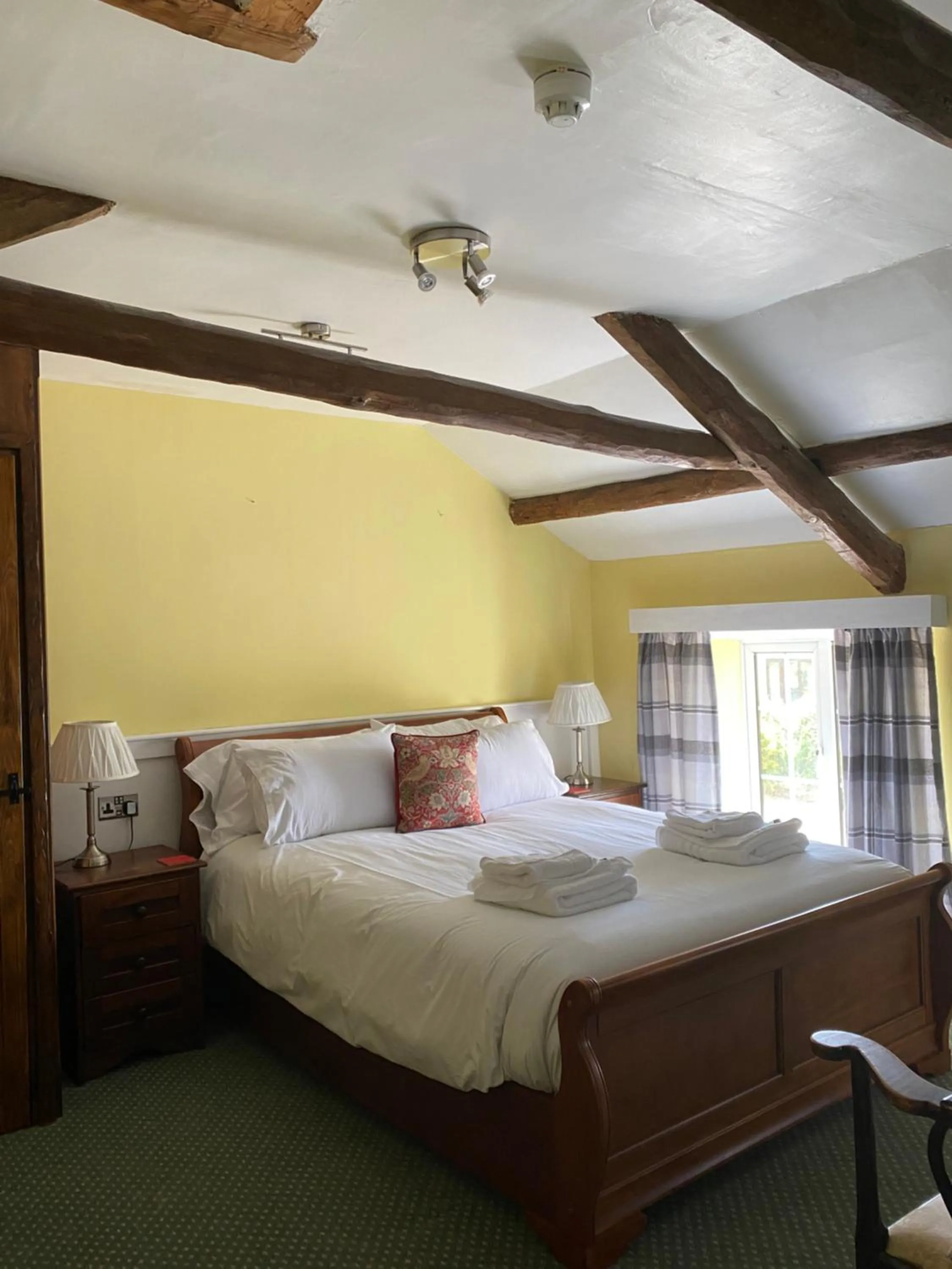 Bedroom, Bed in Jubilee Inn