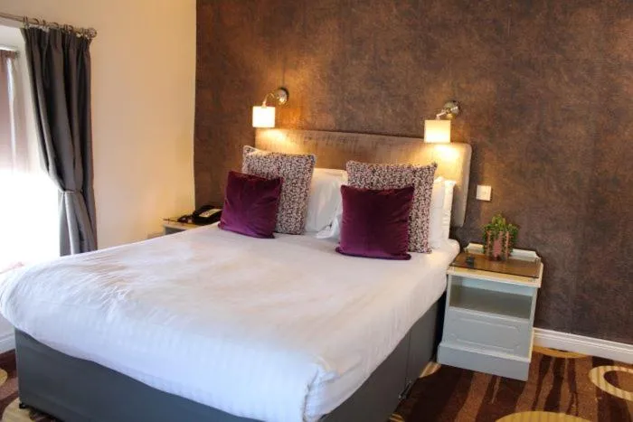 Bed in Kildare House Hotel