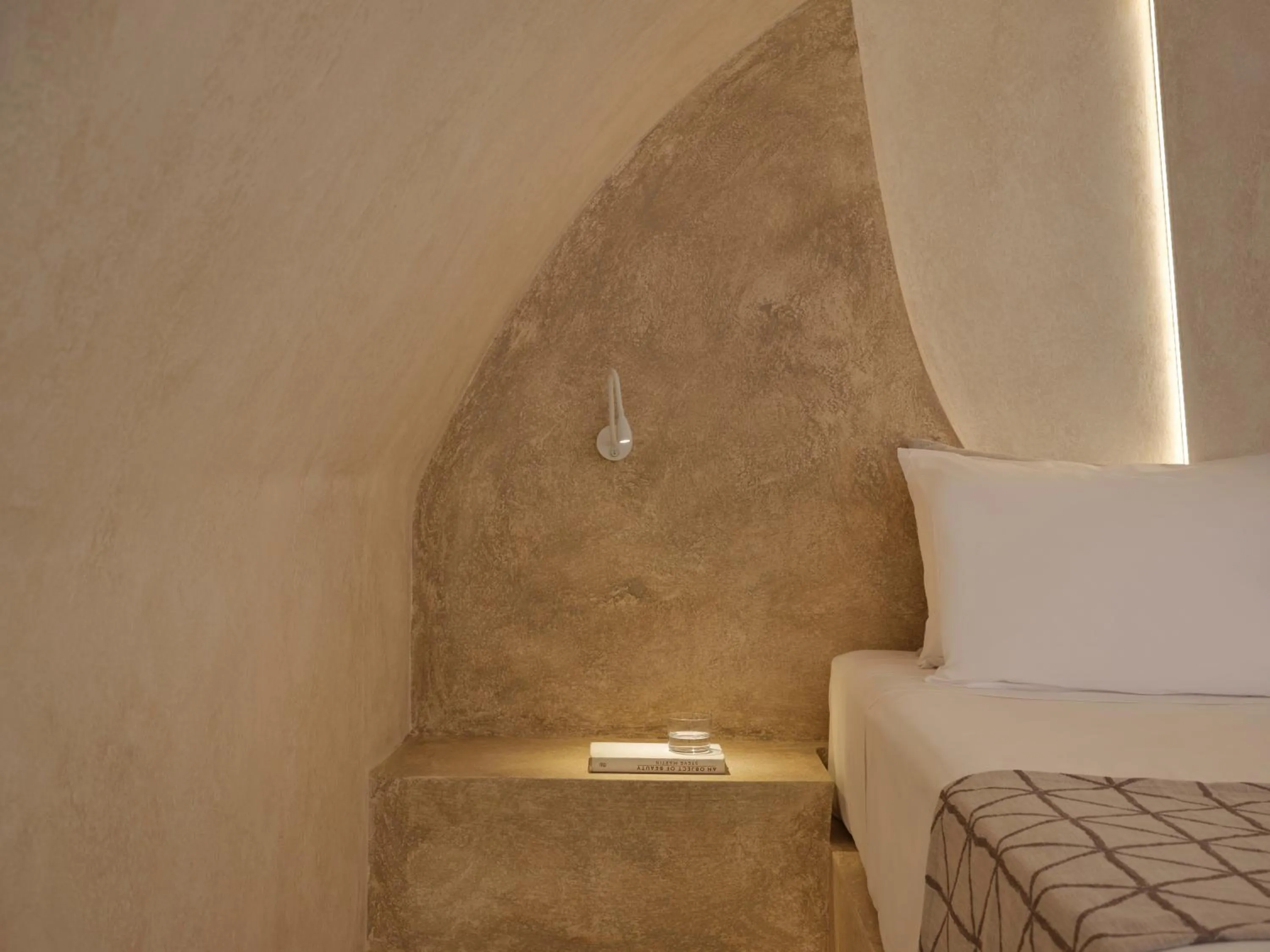 Bed in Heyday Luxury Suites