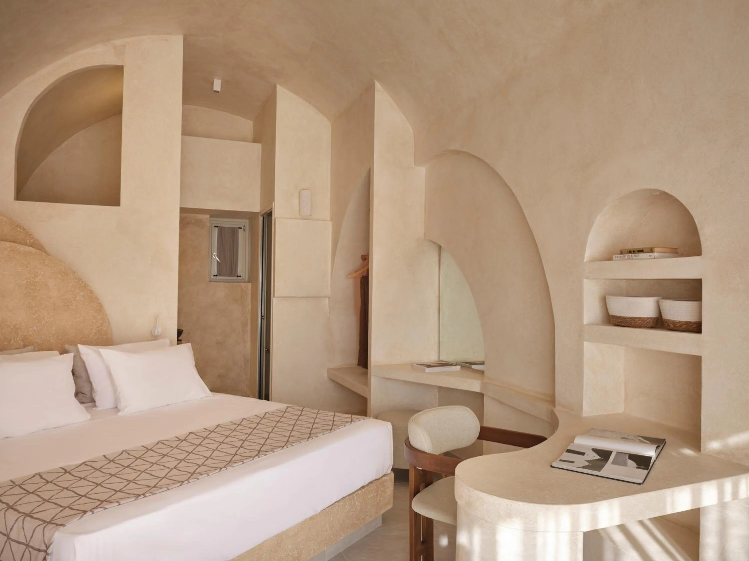 Bed in Heyday Luxury Suites