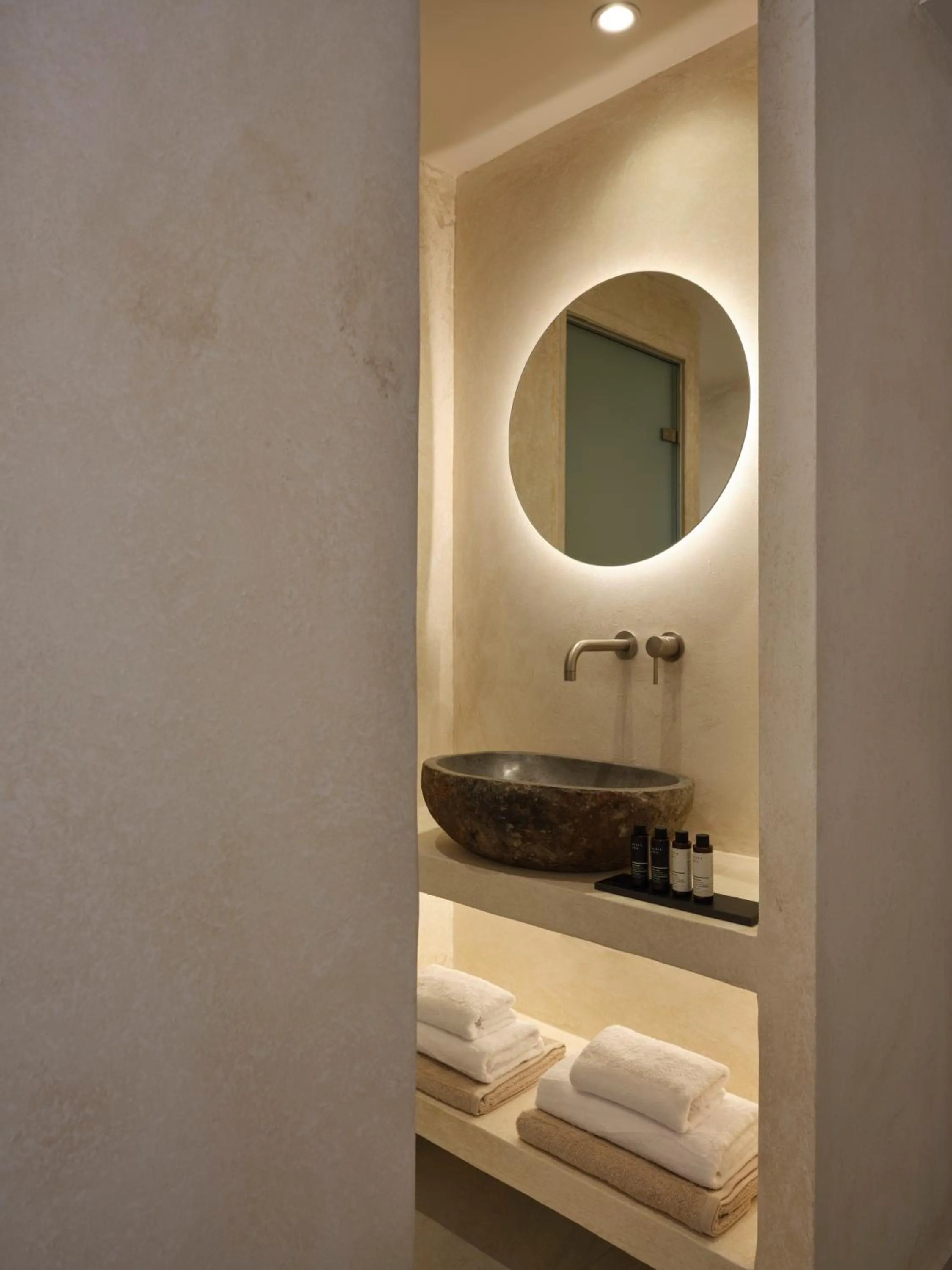 Heyday Luxury Suites