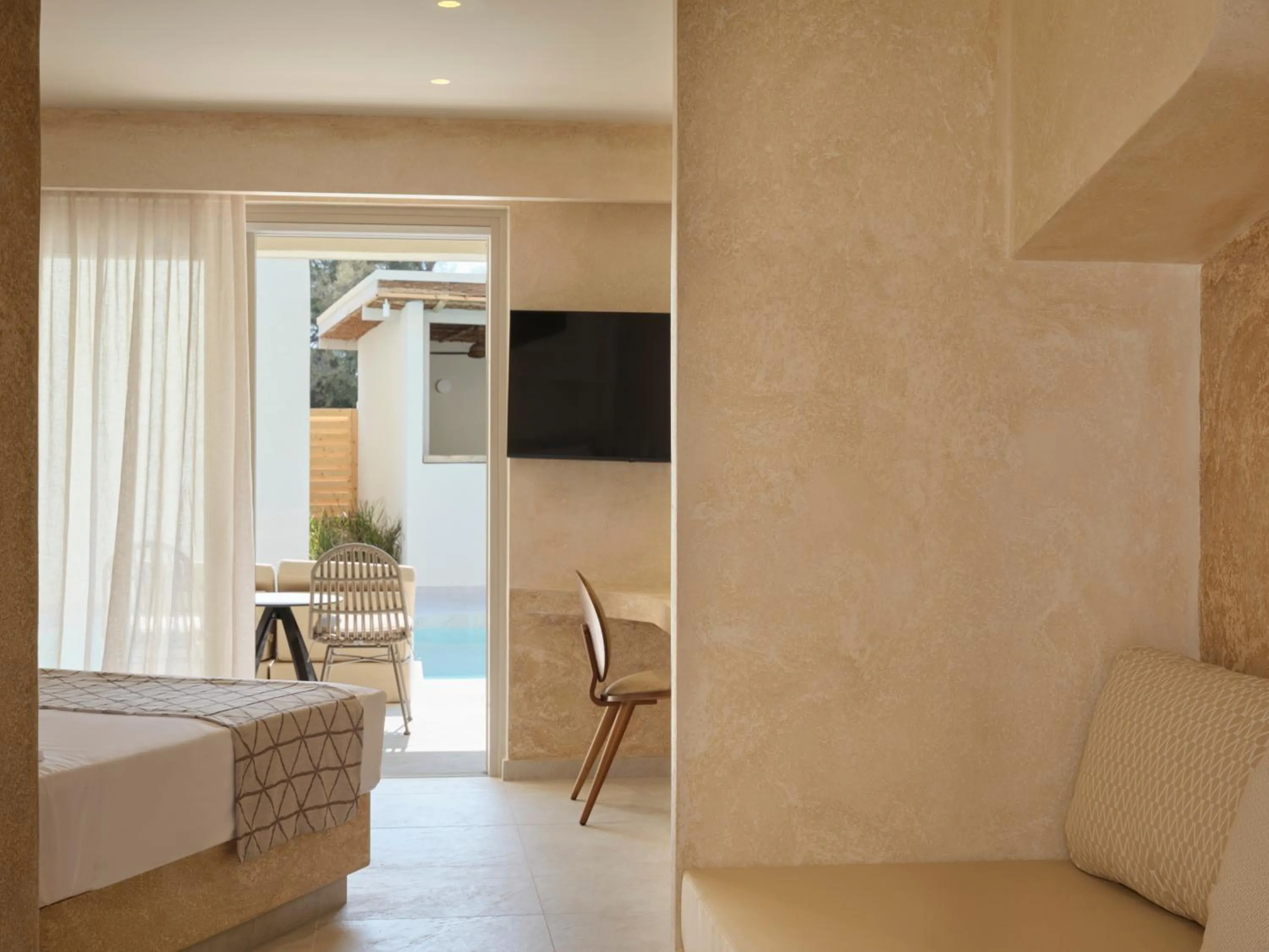 Bed in Heyday Luxury Suites