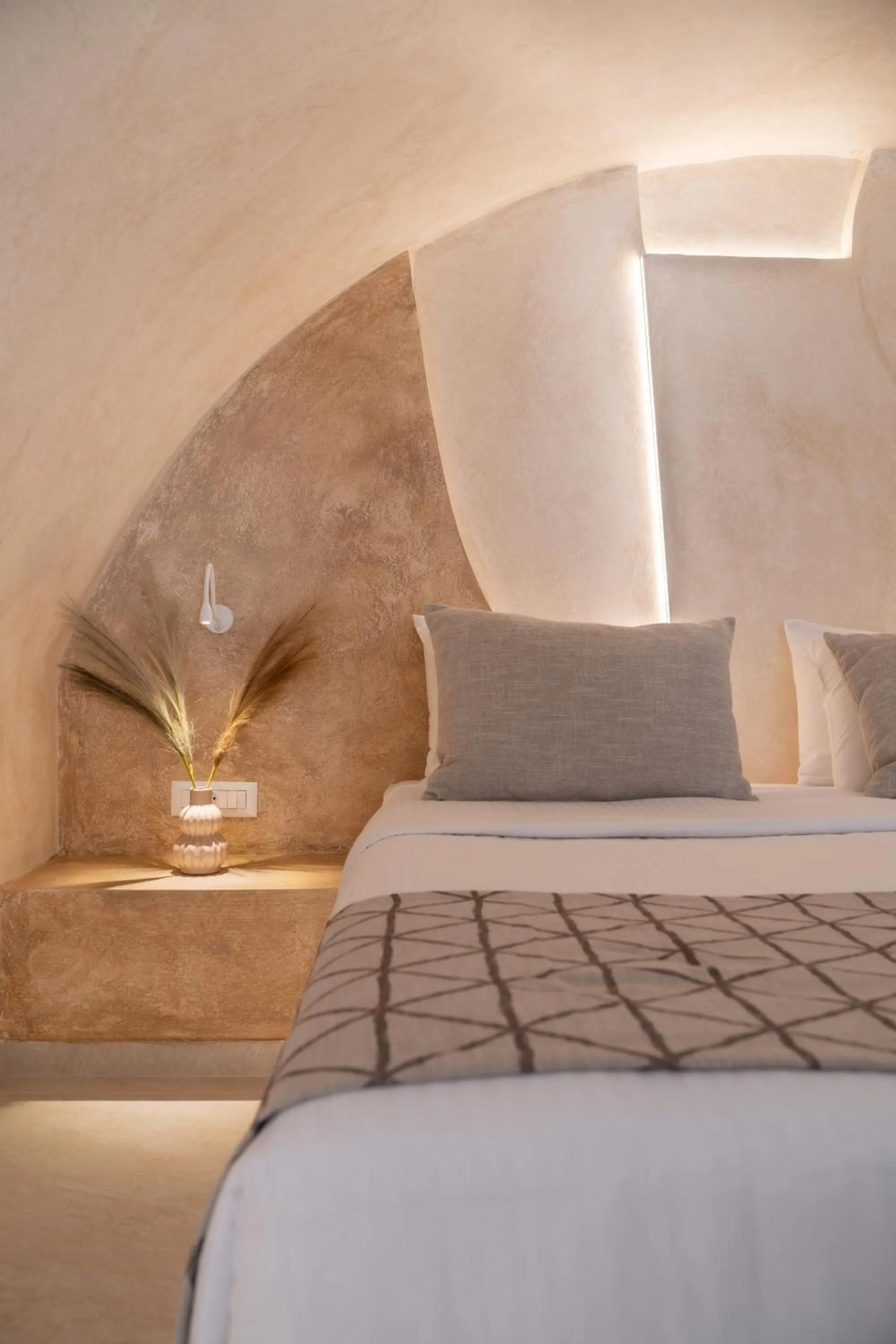 Bed in Heyday Luxury Suites