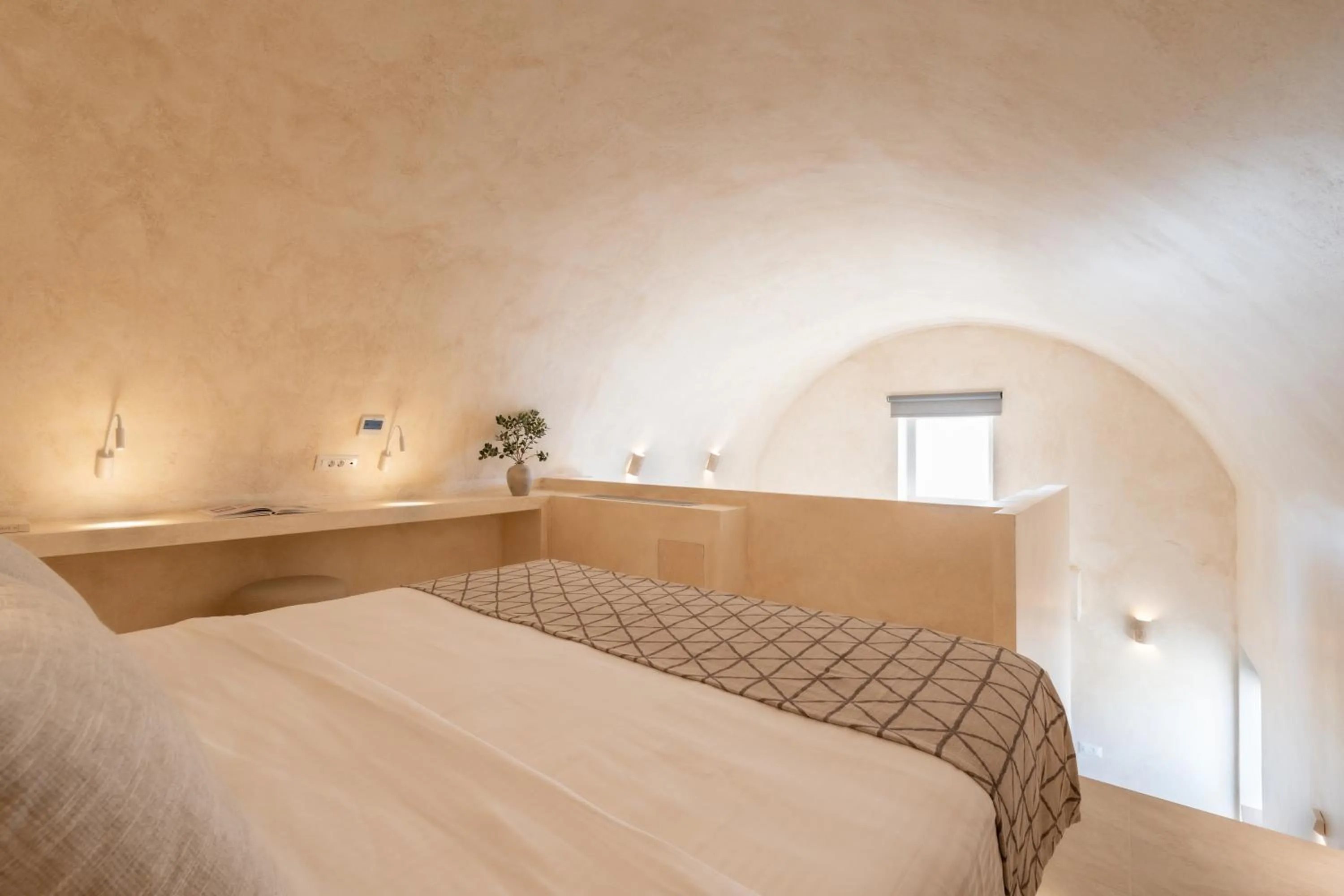 Bed in Heyday Luxury Suites