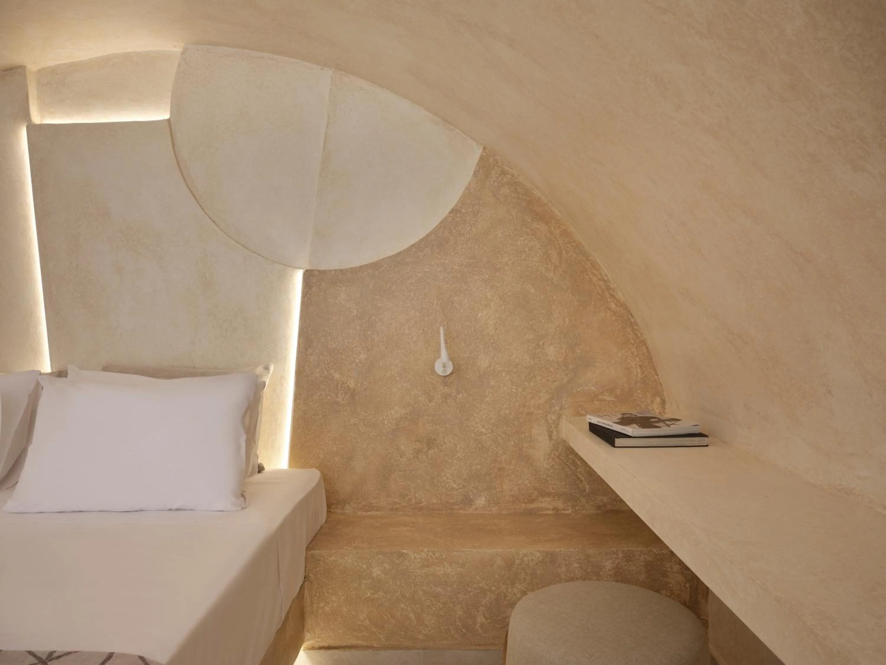 Bed in Heyday Luxury Suites