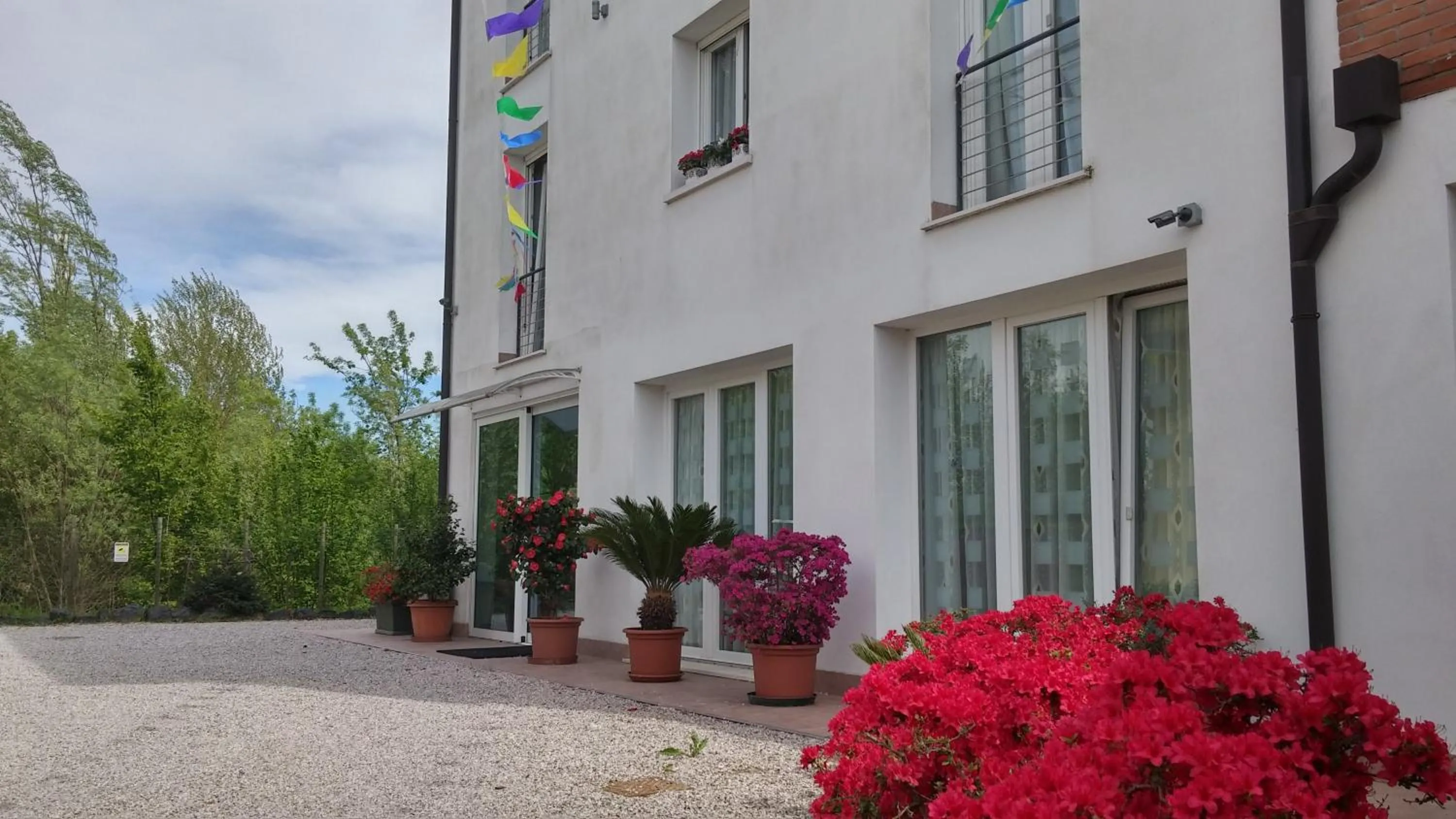 Facade/entrance in Dream