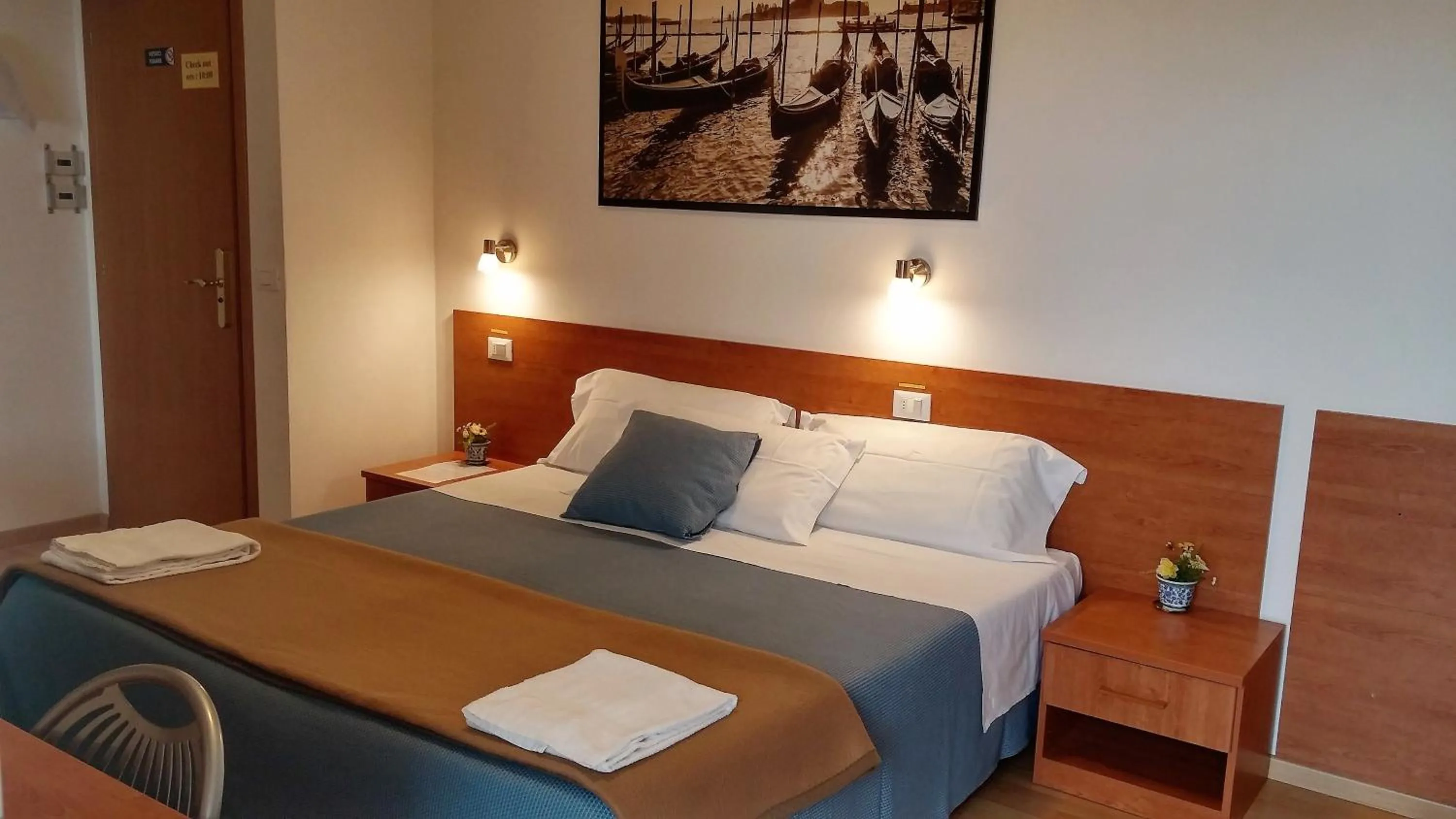 Photo of the whole room, Bed in Dream