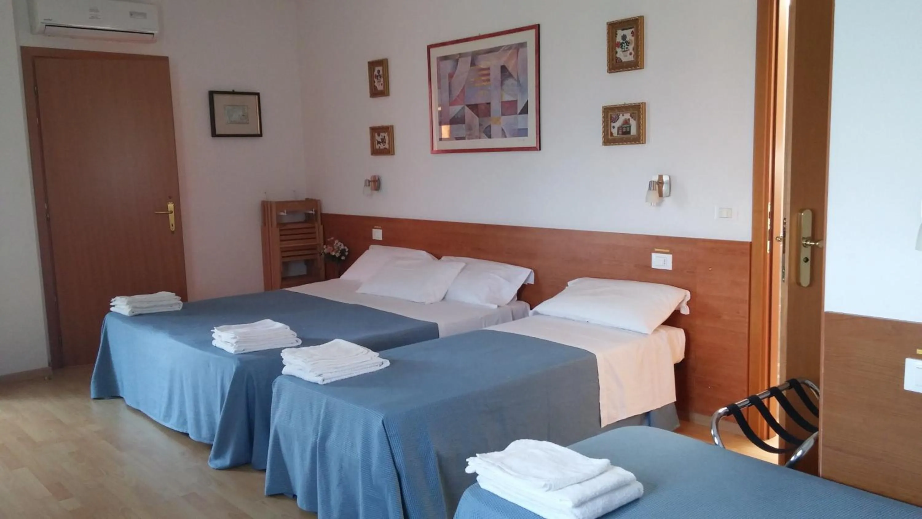 Family, Bed in Dream