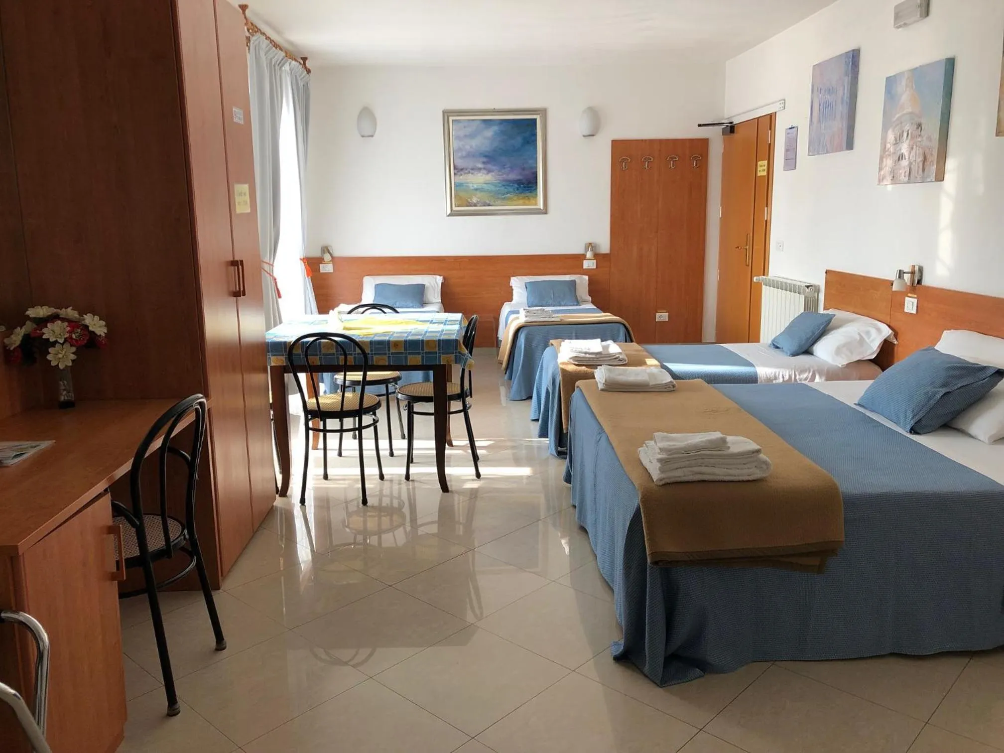 Photo of the whole room, Bed in Dream