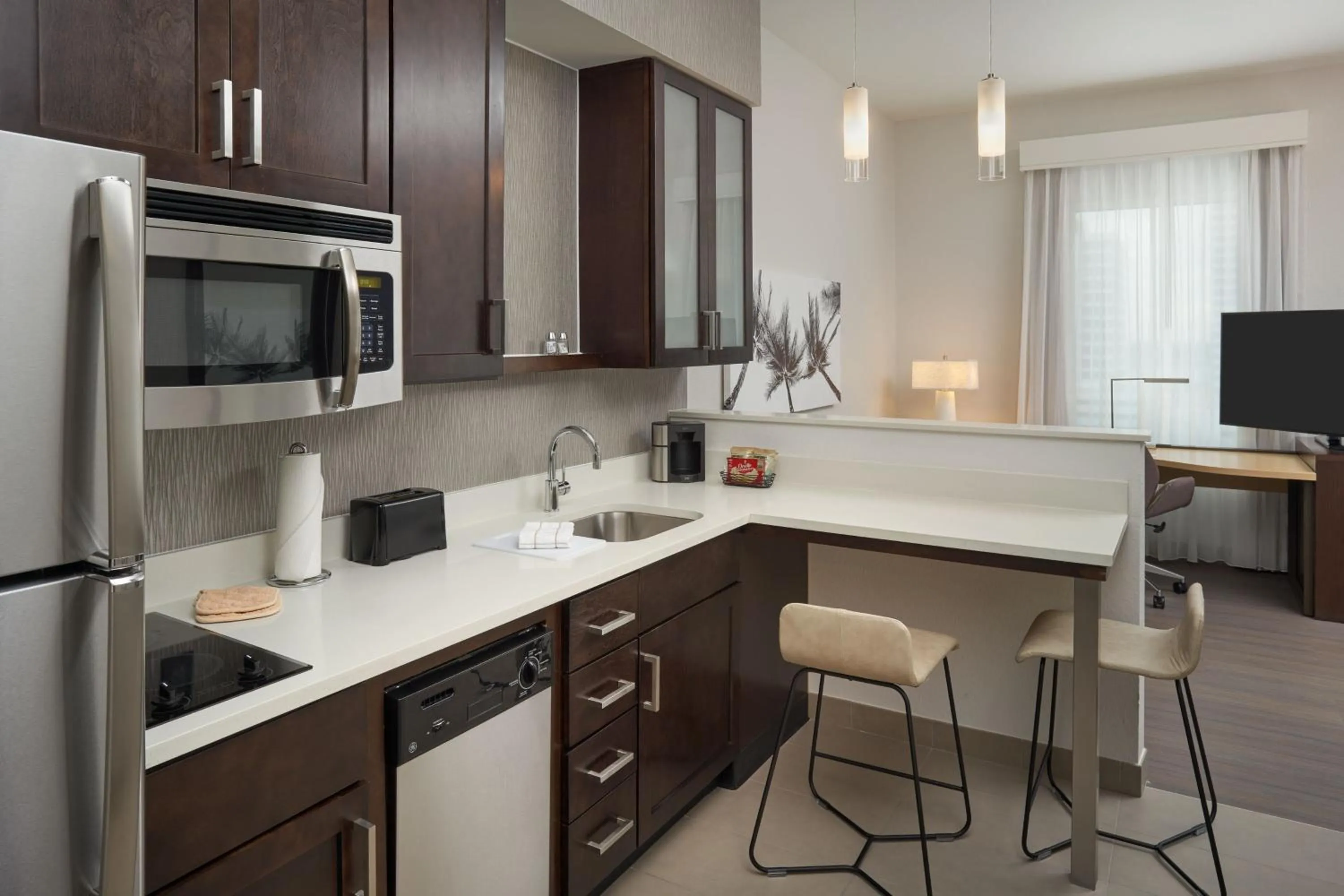 Kitchen or kitchenette in Residence Inn by Marriott West Palm Beach Downtown